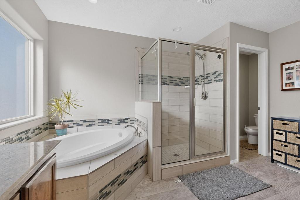 Photo 17 — 860 Firewheel Loop SW