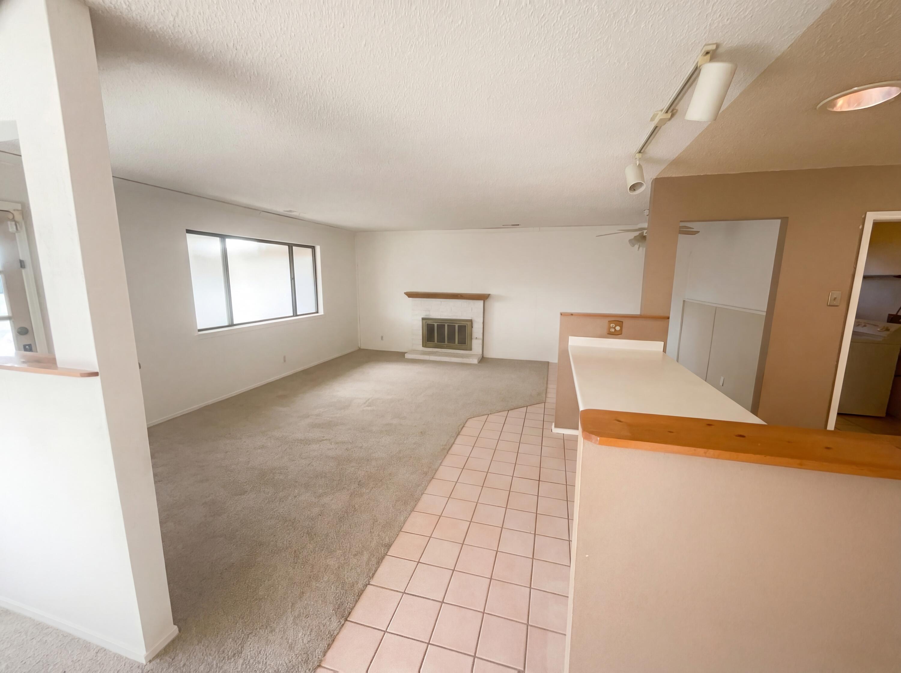 Photo 11 — 7212 Derickson Avenue NE