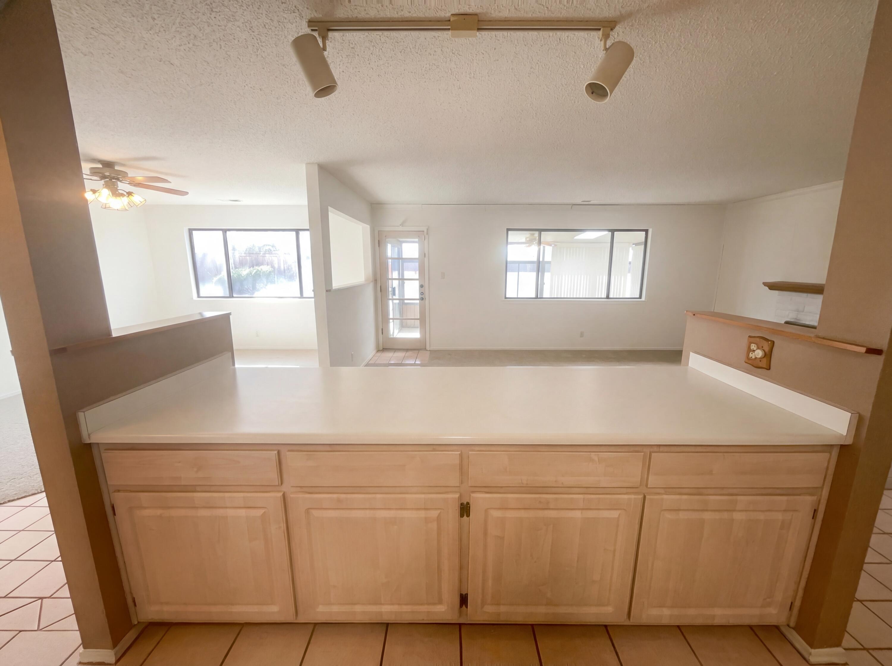 Photo 8 — 7212 Derickson Avenue NE