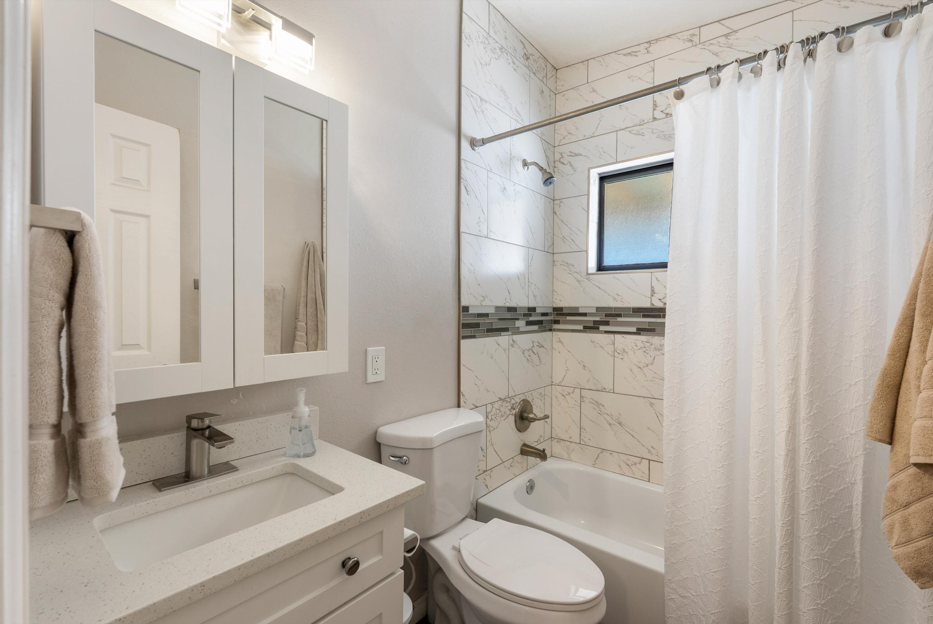 Photo 9 — 1829 Blume Street NE