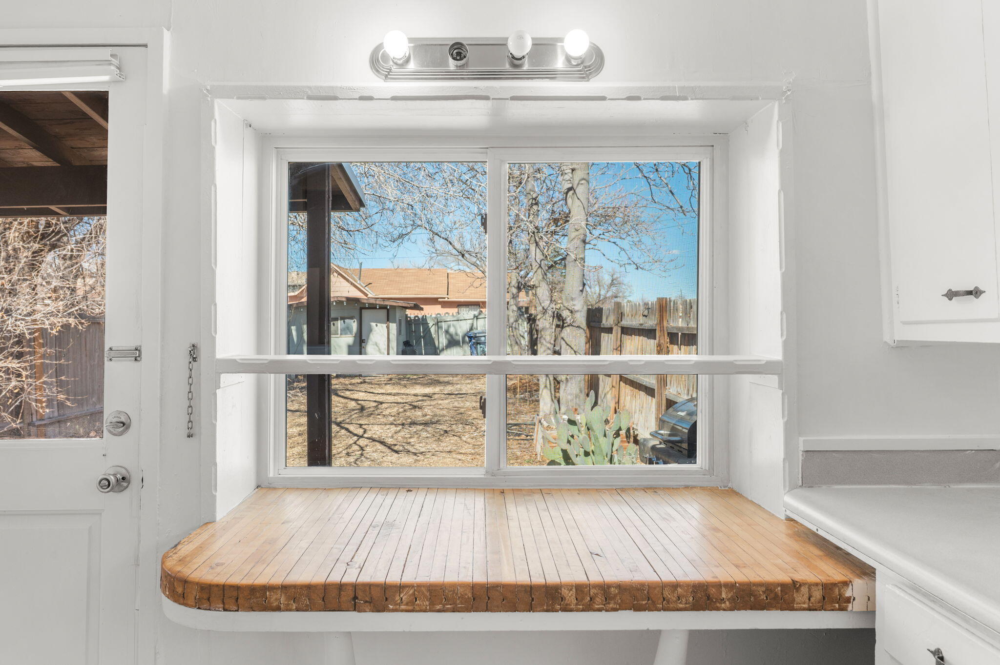 Photo 16 — 1305 Marble Avenue NW