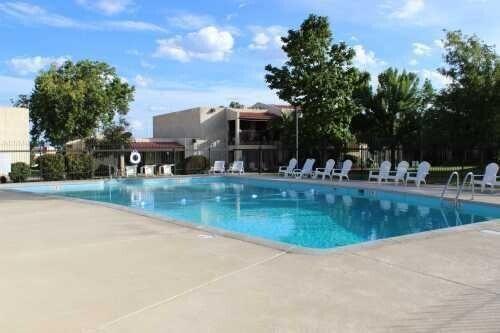 Photo 15 — 901 Country Club Drive SE APT D