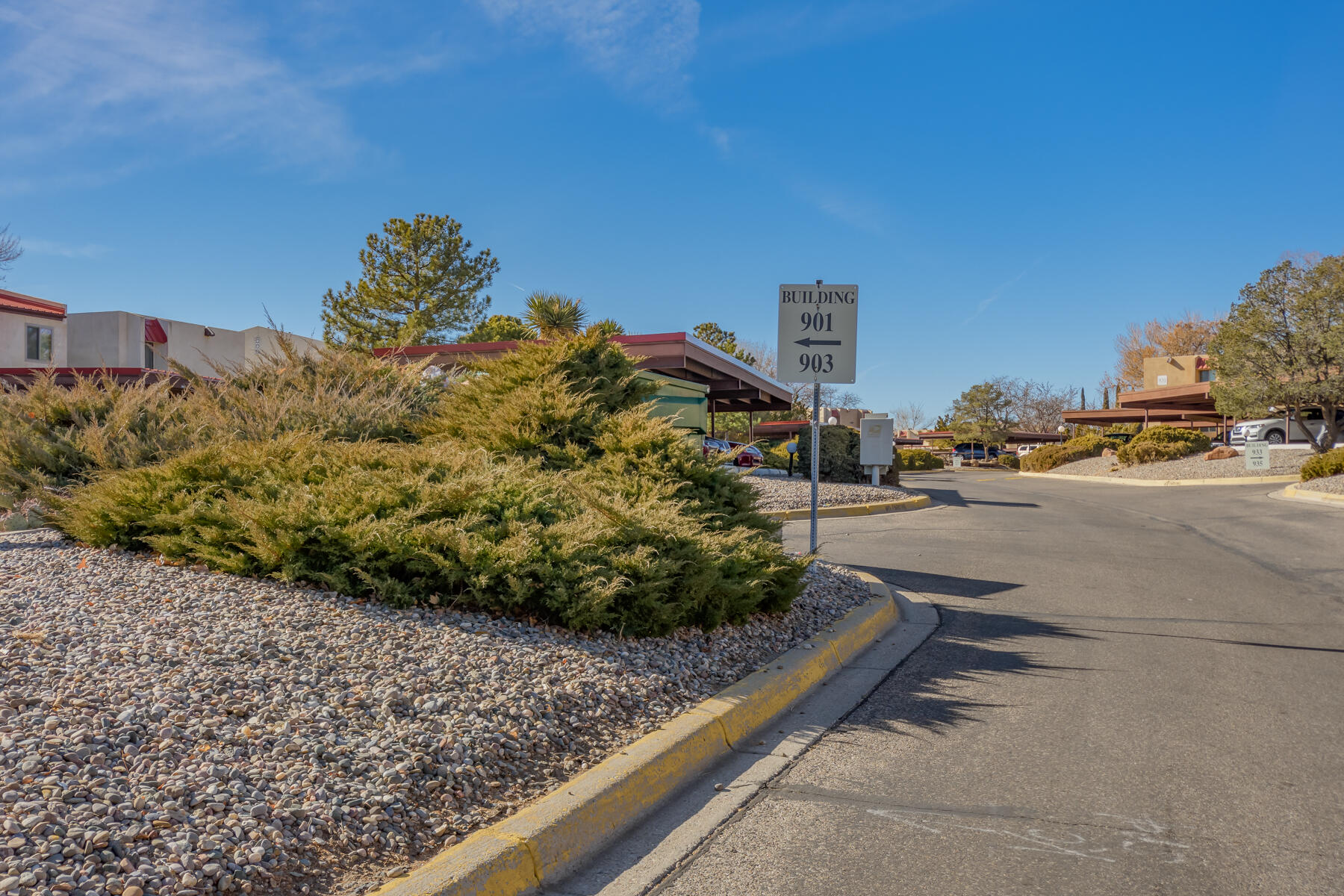 Photo 18 — 901 Country Club Drive SE APT D