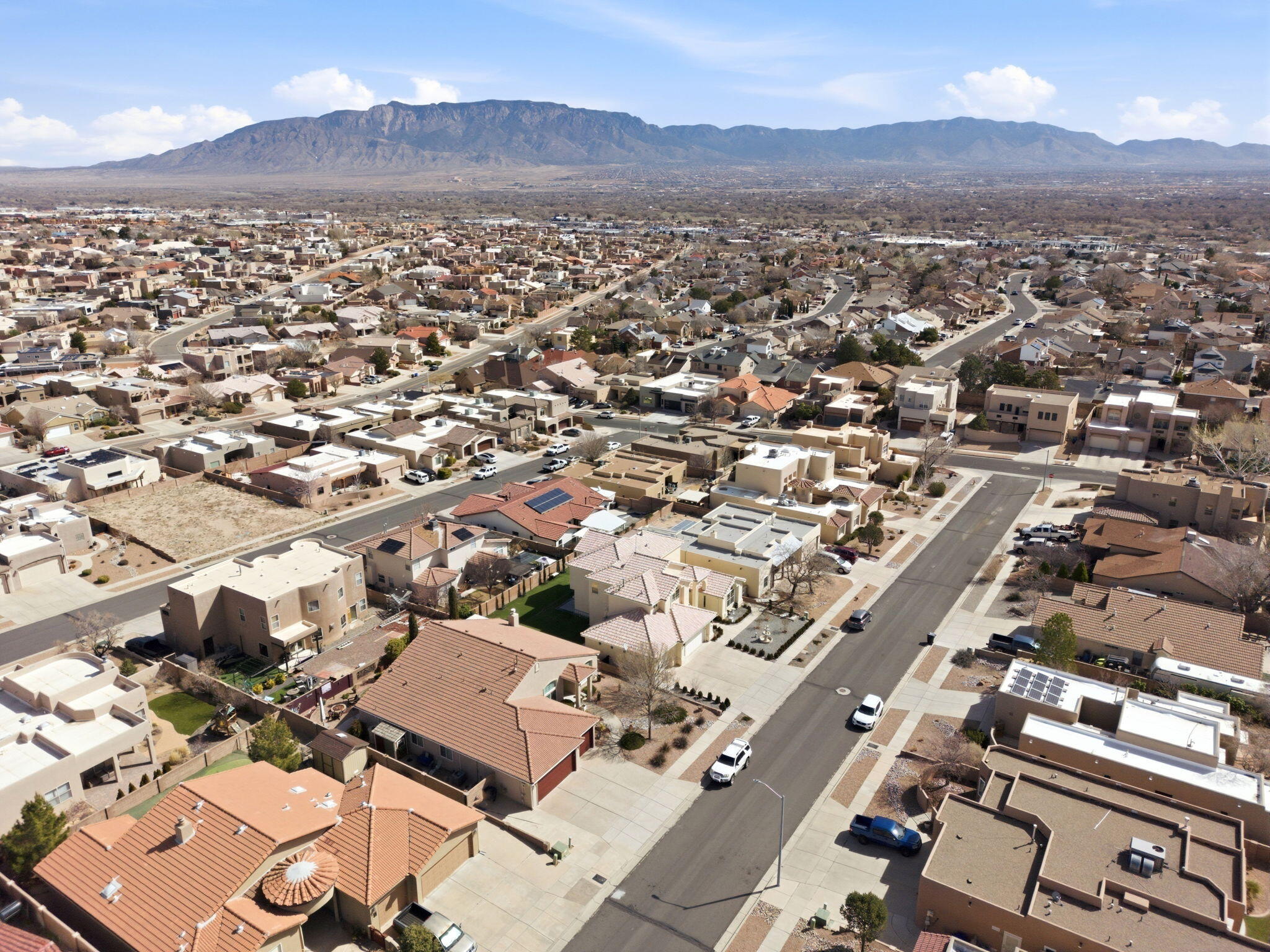 Photo 13 — 4613 Cactus Avenue NW