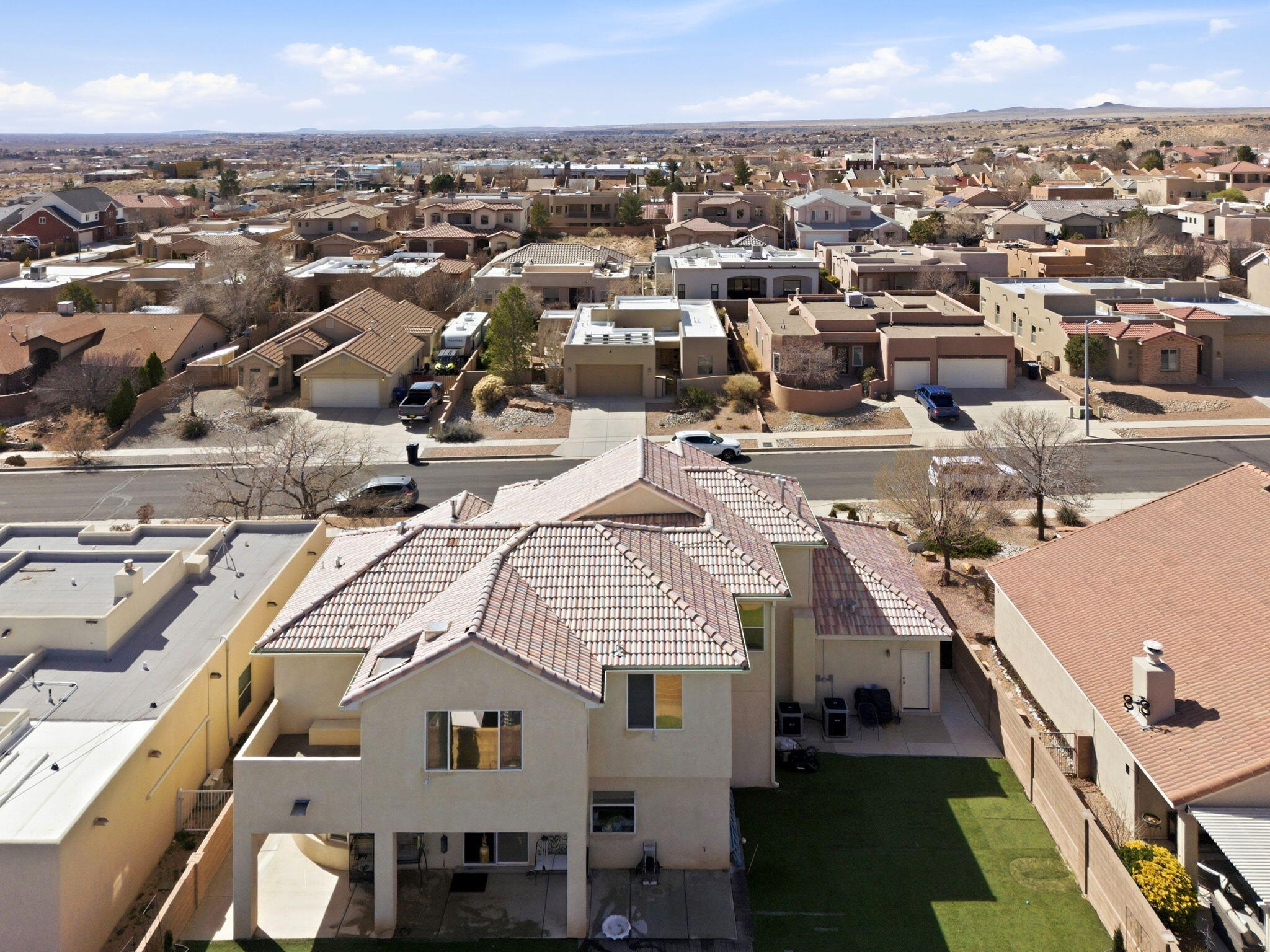 Photo 10 — 4613 Cactus Avenue NW