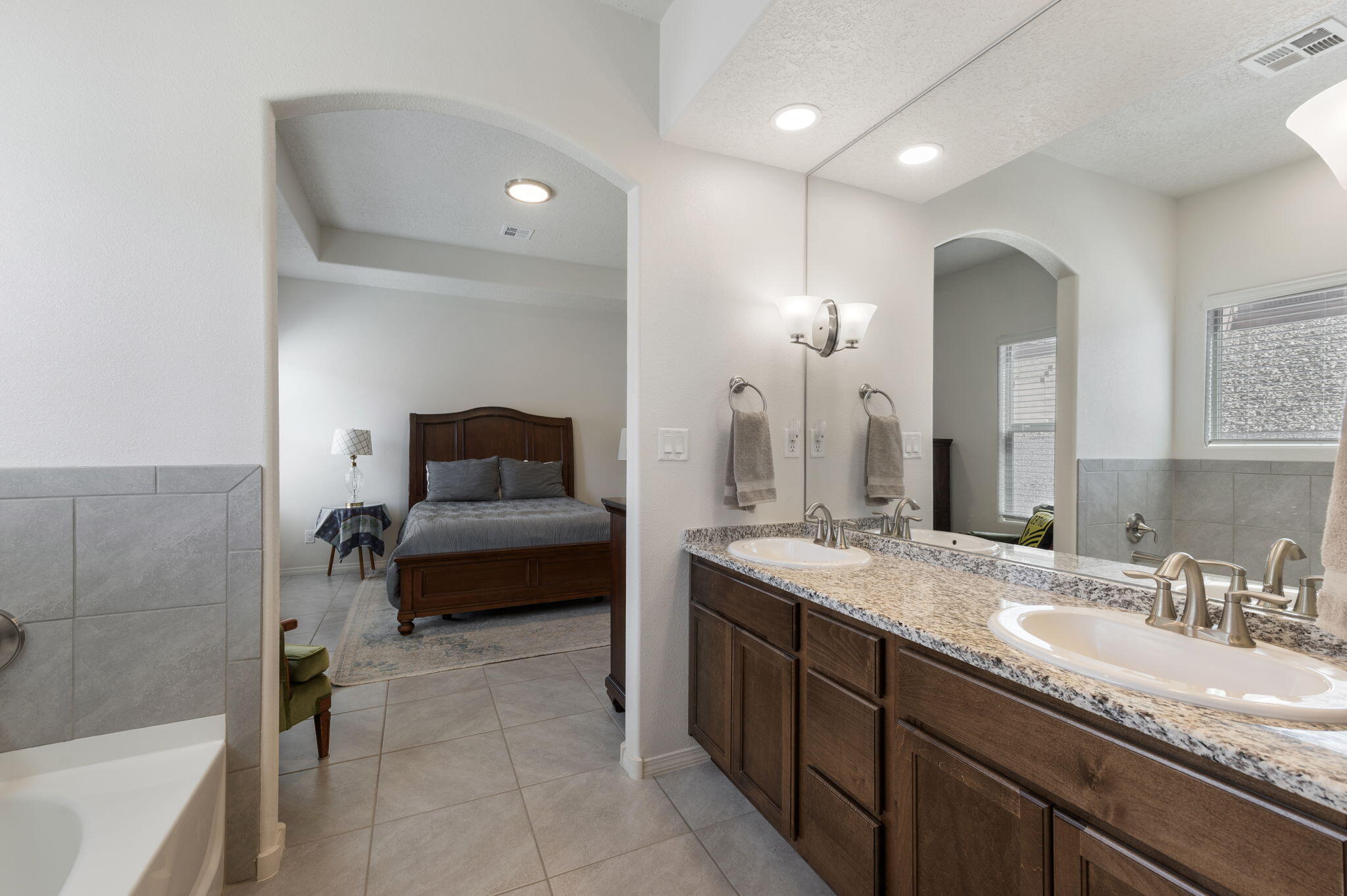Photo 2 — 1825 Tesoro Loop NW