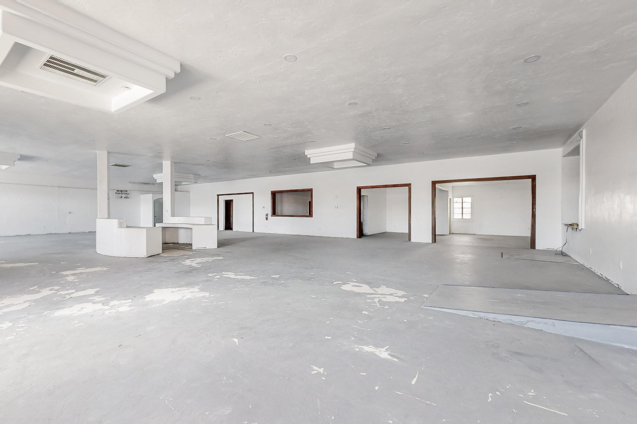 Photo 4 — 6405 Lomas Boulevard NE