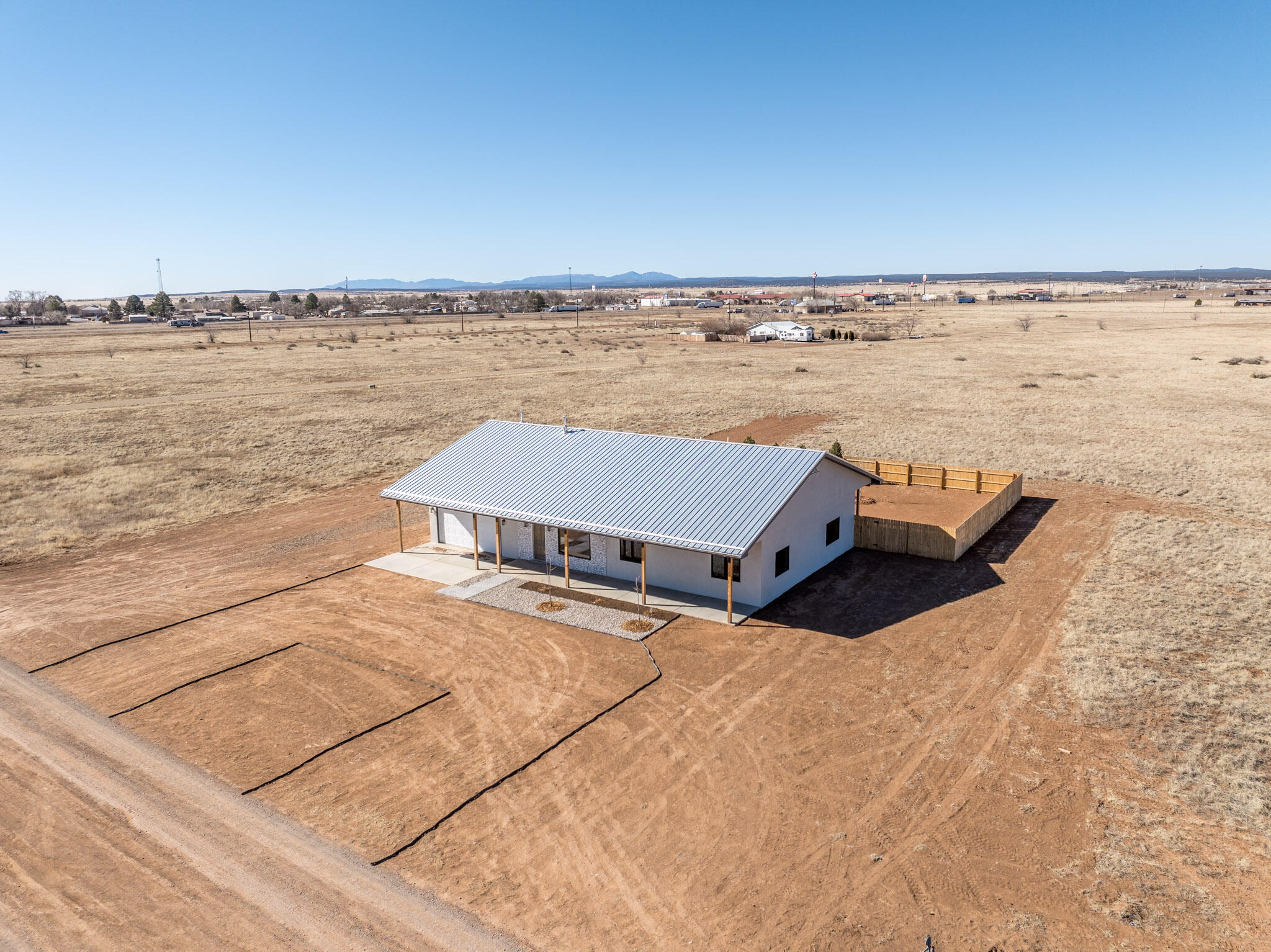Photo 4 — 6 Lobo Drive