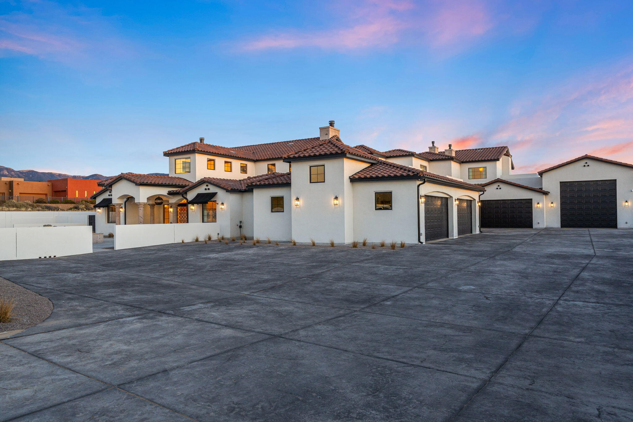 Photo 3 — 9400 Elena Drive NE