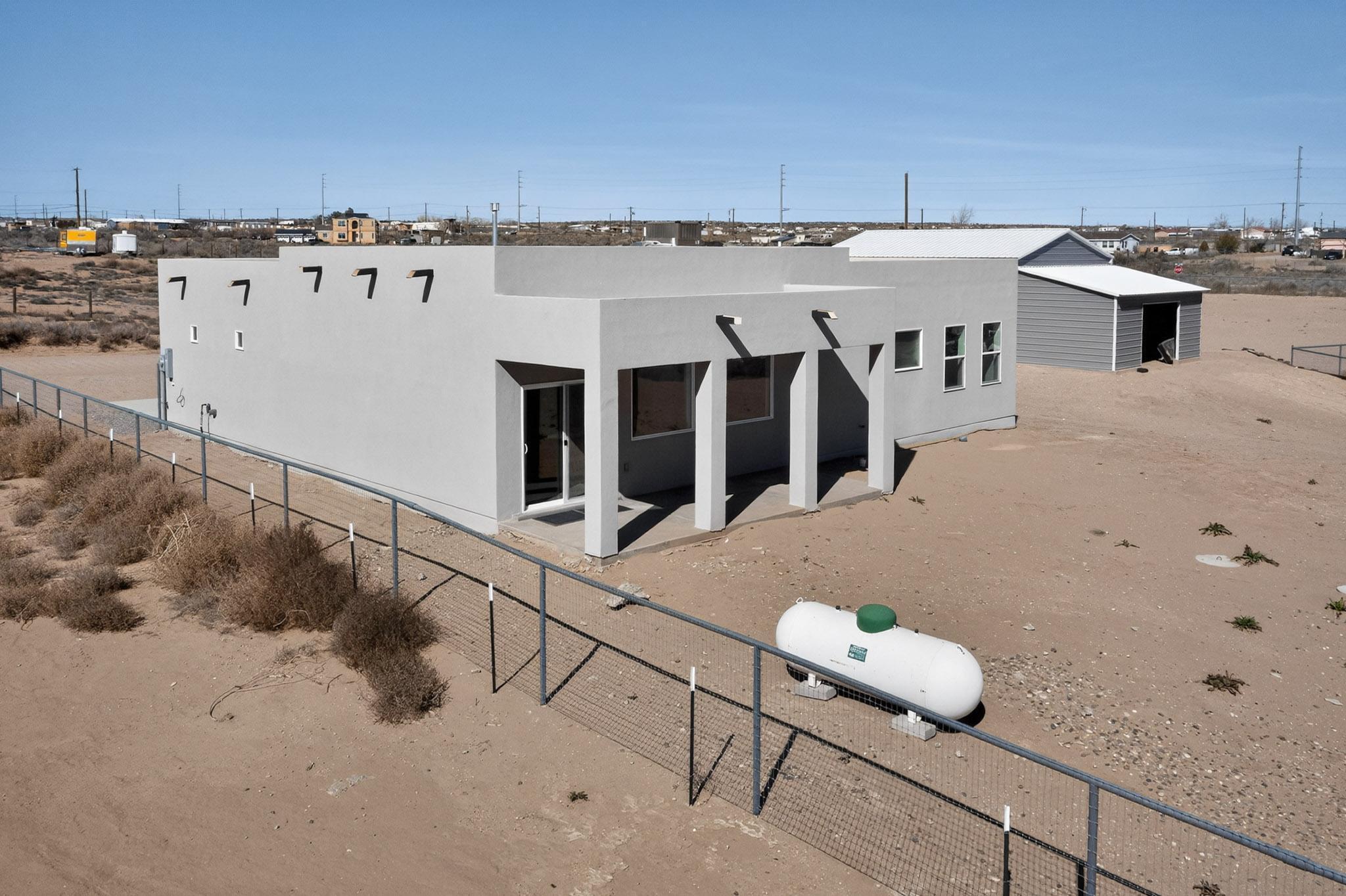 Photo 8 — 890 Idalia Road SW
