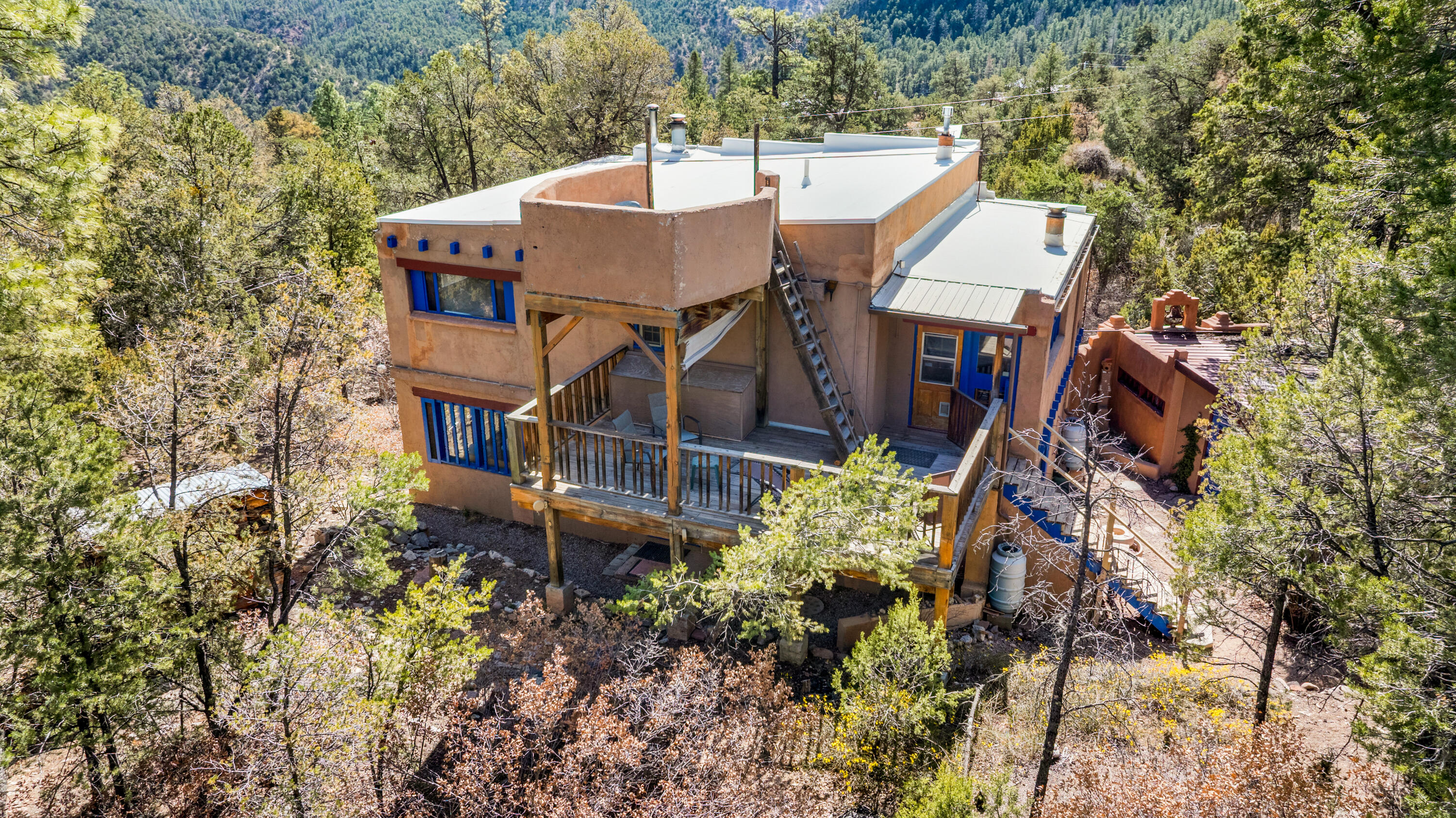 Photo 15 — 575 Redondo Road