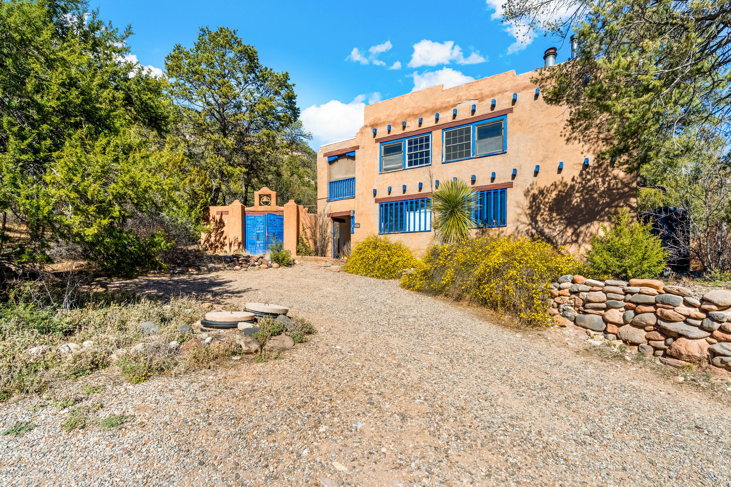 Photo 6 — 575 Redondo Road