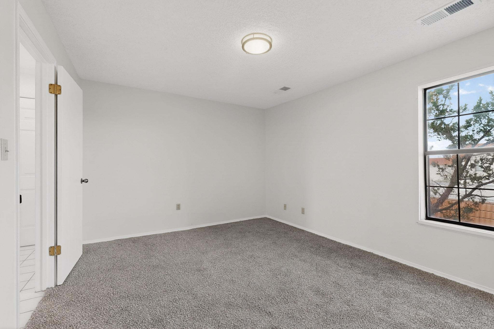 Photo 19 — 823 Country Club Drive SE APT 2E