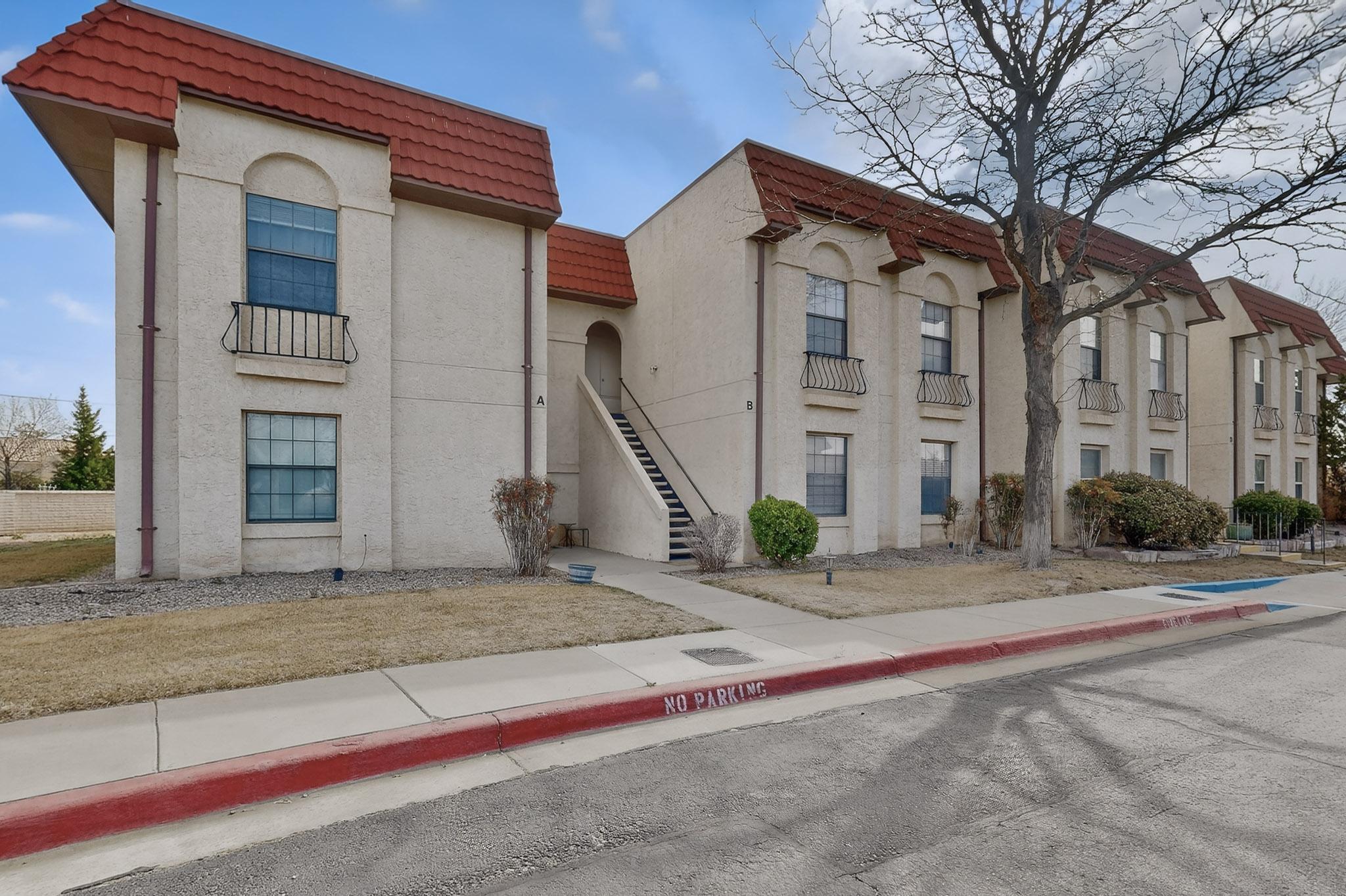Photo 5 — 823 Country Club Drive SE APT 2E