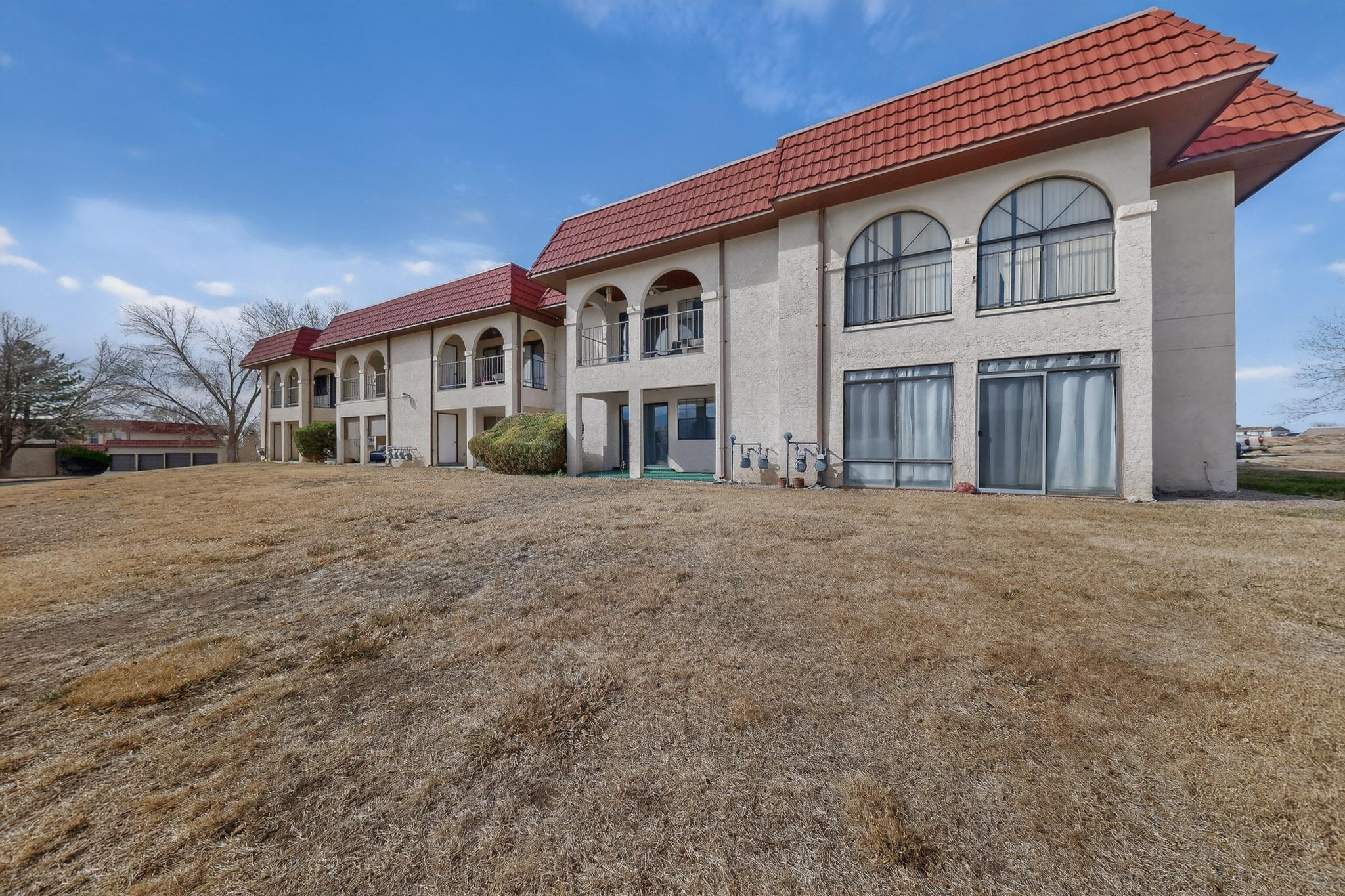 Photo 2 — 823 Country Club Drive SE APT 2E