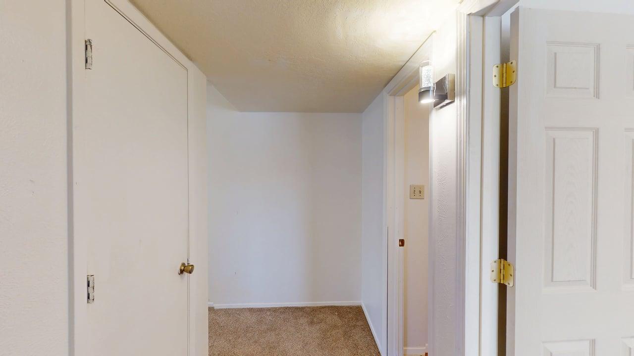 Photo 12 — 3609 Wellesley Drive NE