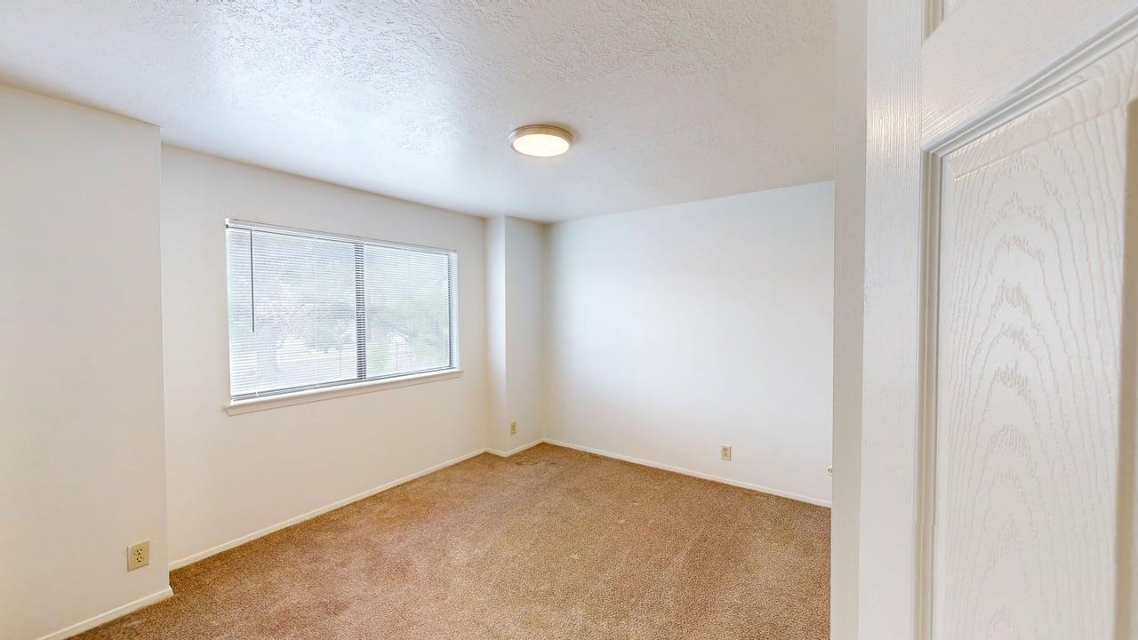 Photo 11 — 3609 Wellesley Drive NE