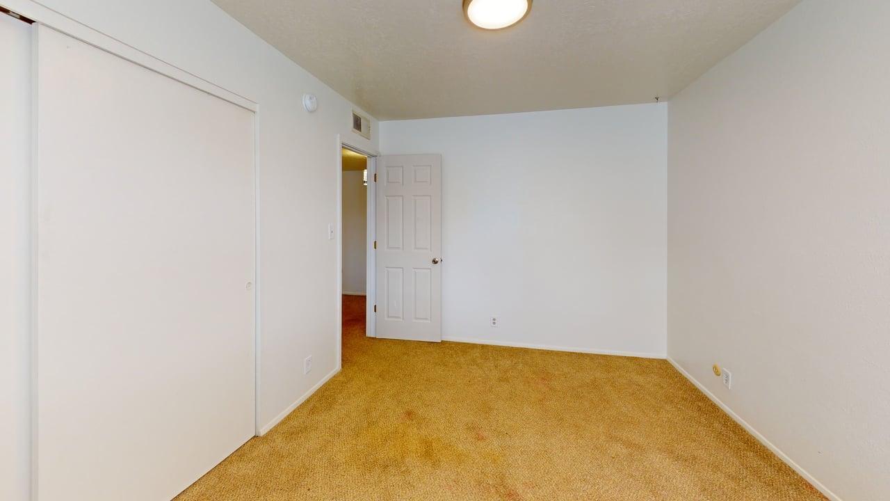 Photo 8 — 3609 Wellesley Drive NE