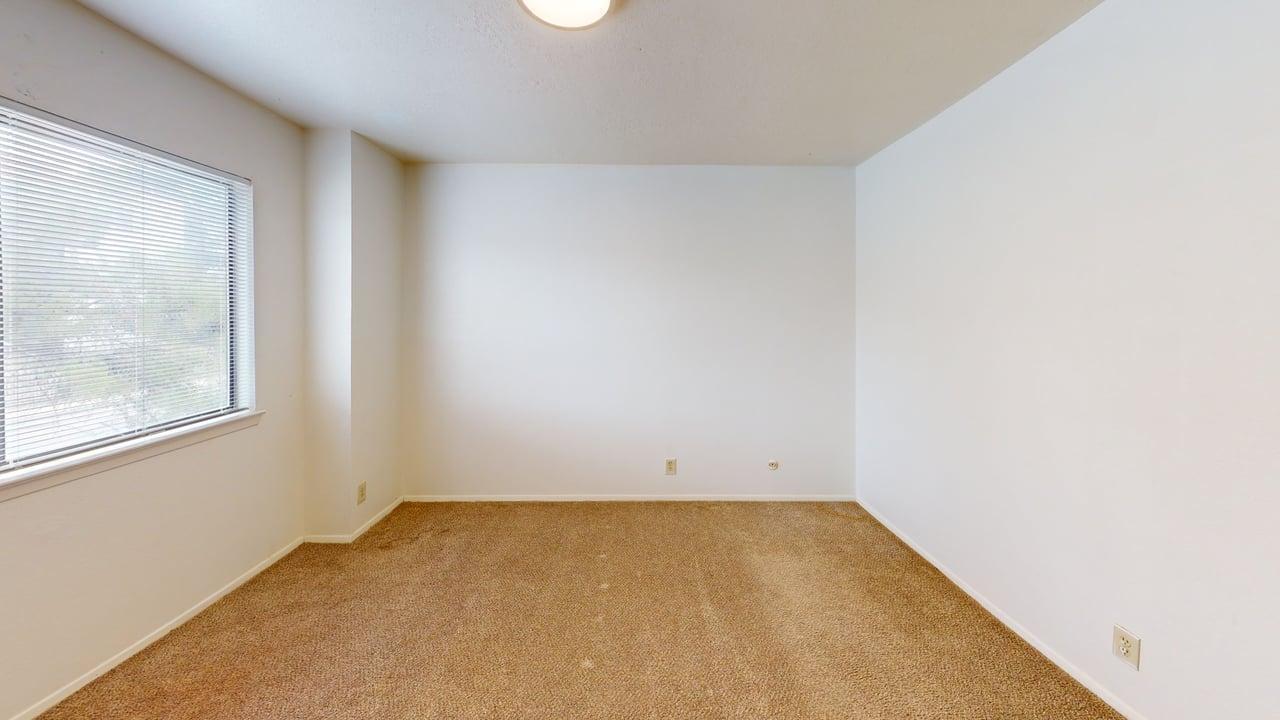 Photo 7 — 3609 Wellesley Drive NE