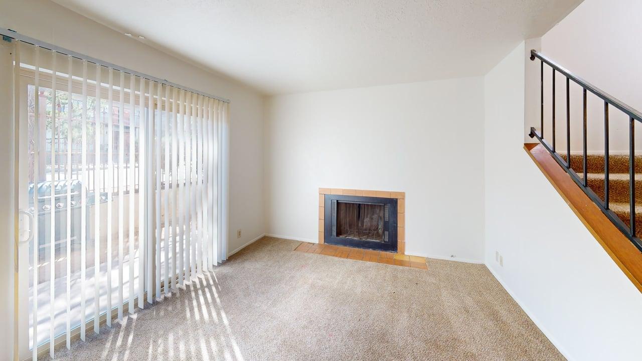 Photo 2 — 3609 Wellesley Drive NE