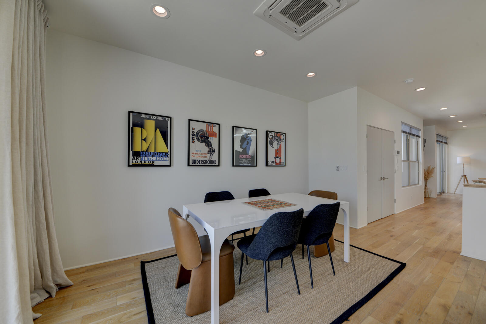 Photo 2 — 1508 San Patricio Avenue SW