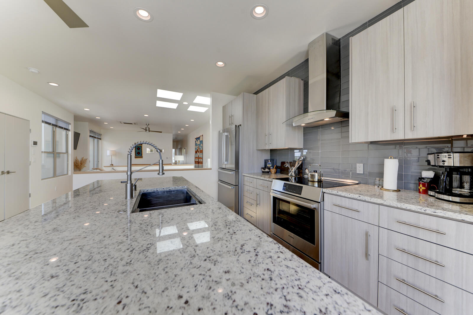 Photo 5 — 1508 San Patricio Avenue SW