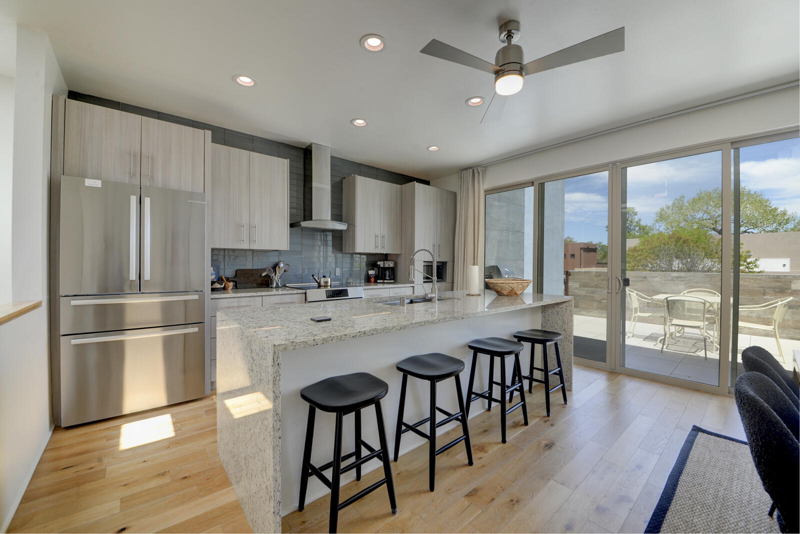 Photo 8 — 1508 San Patricio Avenue SW