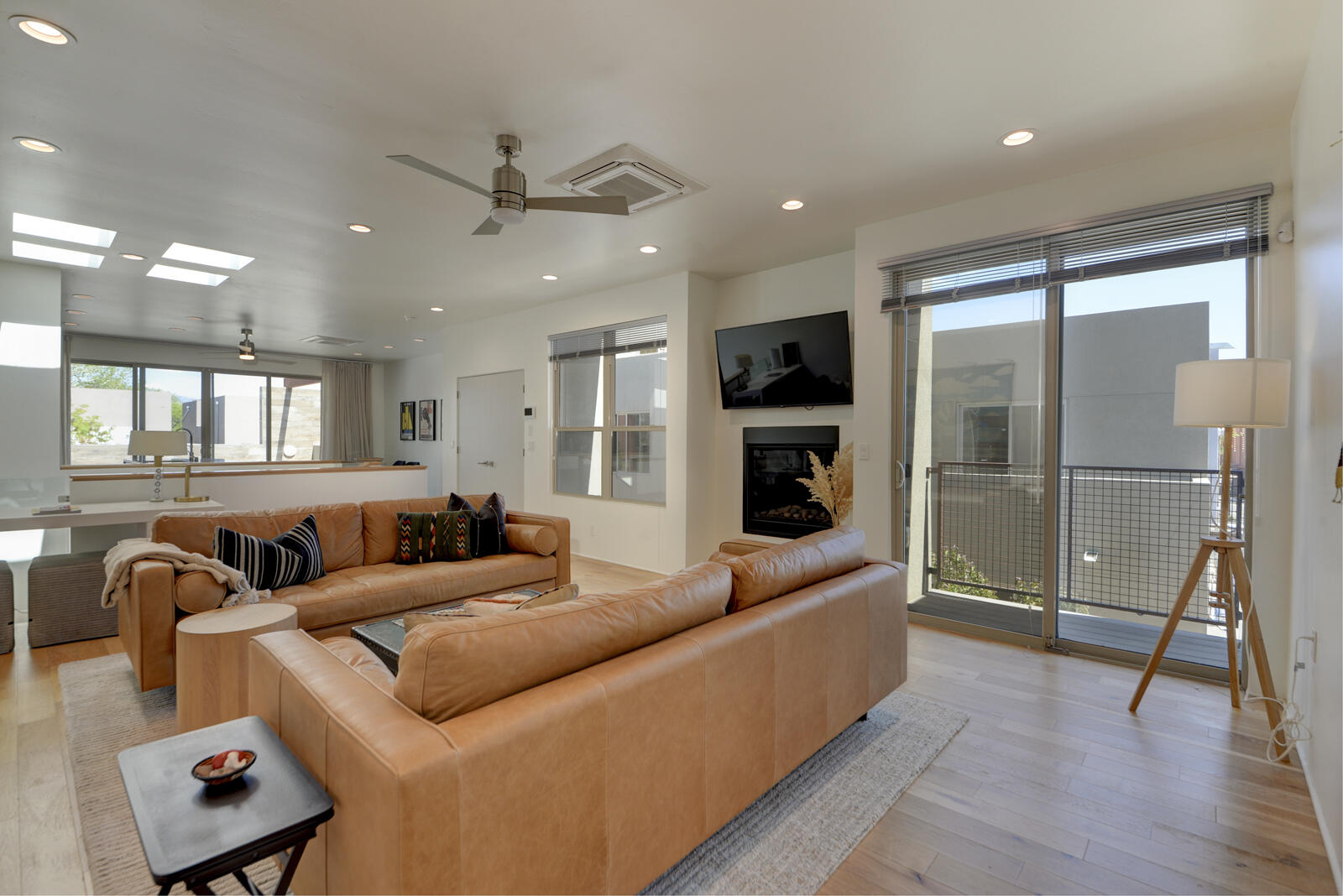 Photo 10 — 1508 San Patricio Avenue SW