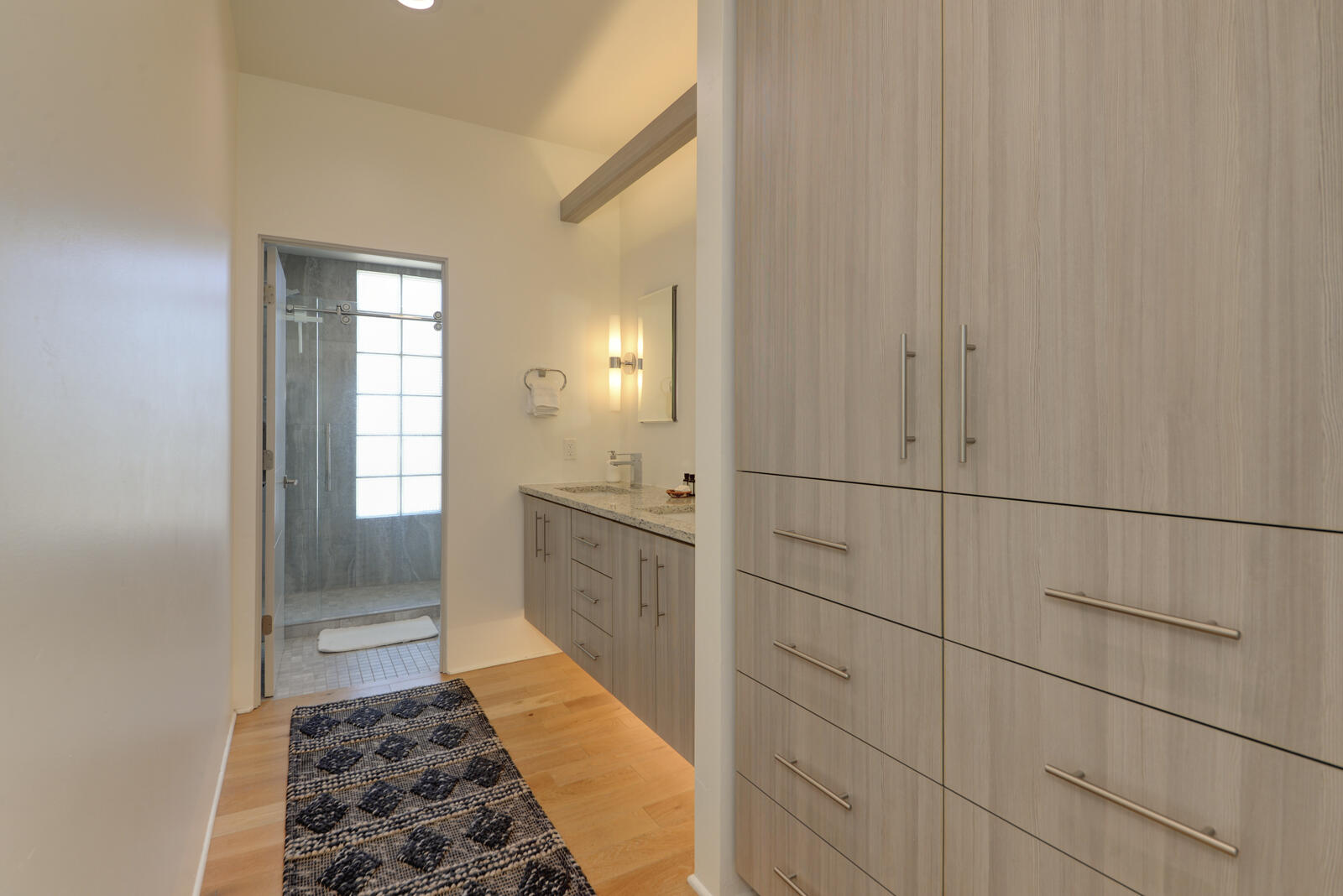 Photo 14 — 1508 San Patricio Avenue SW