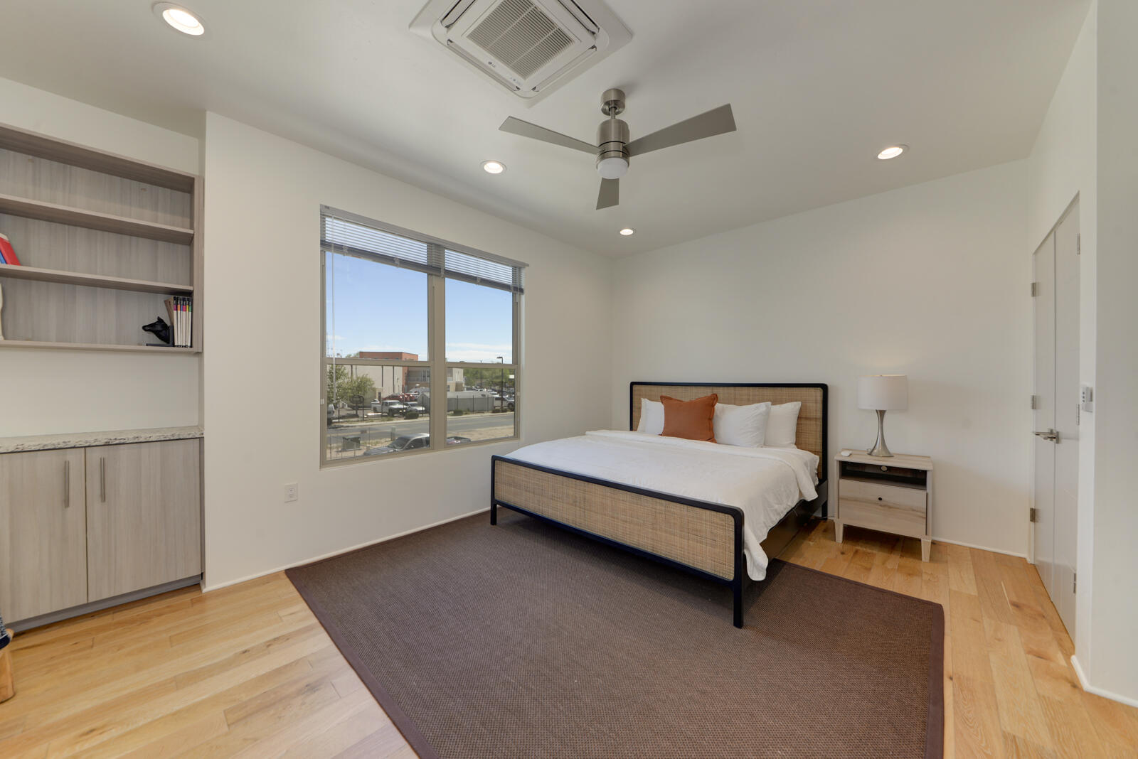 Photo 16 — 1508 San Patricio Avenue SW