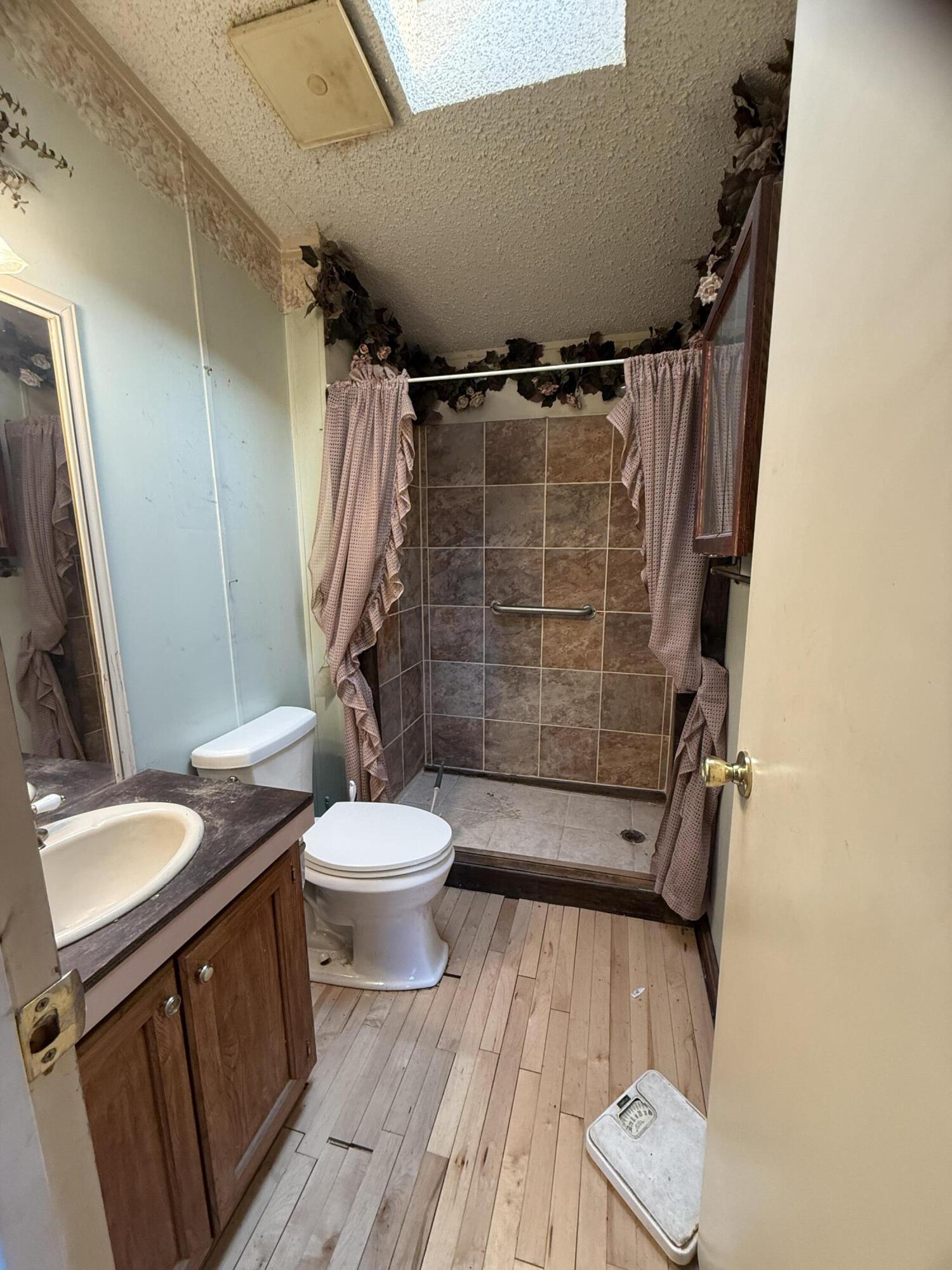 Photo 12 — 250 Frontier Trail