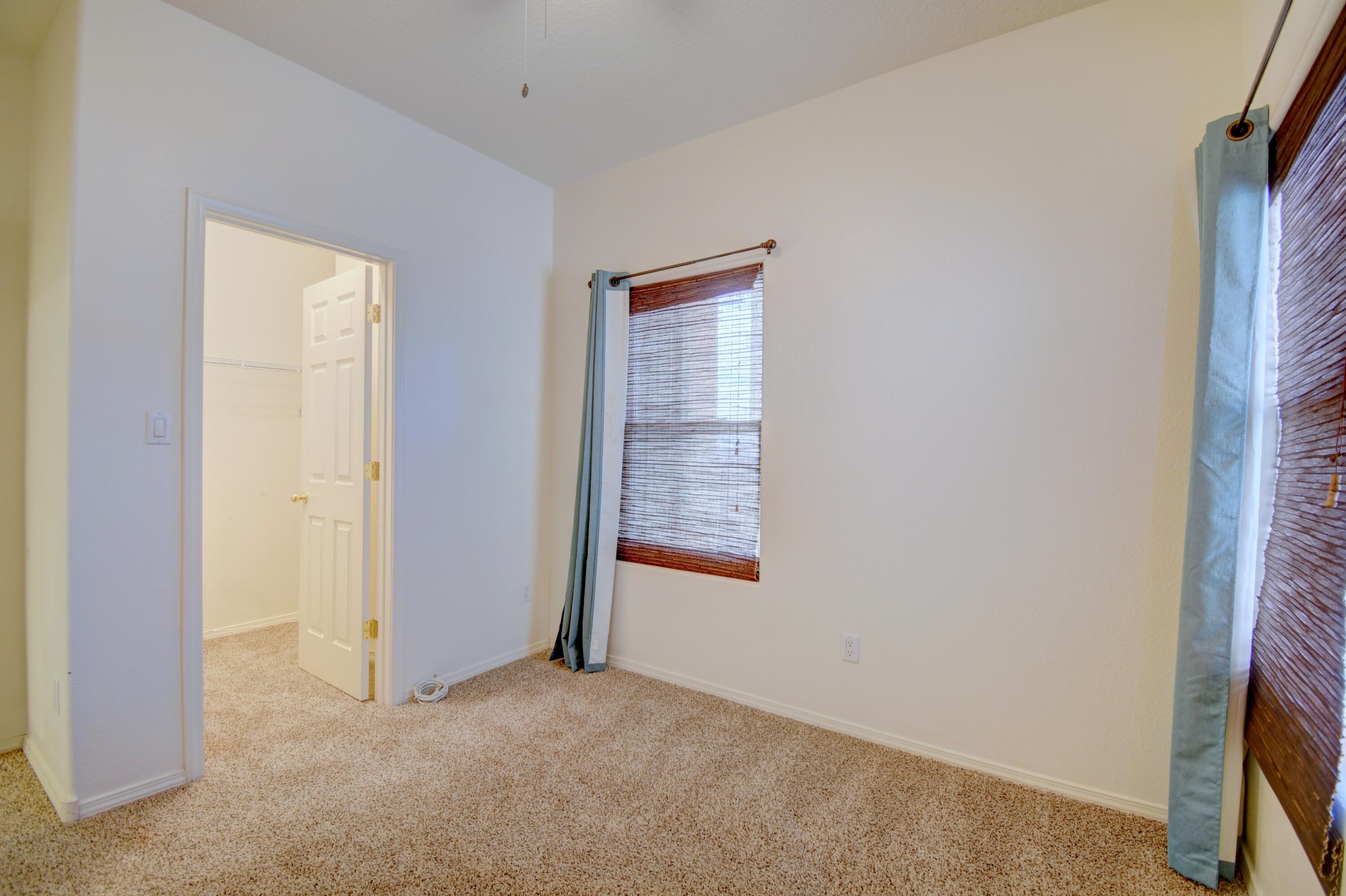 Photo 15 — 2916 MCKINNON Way SW