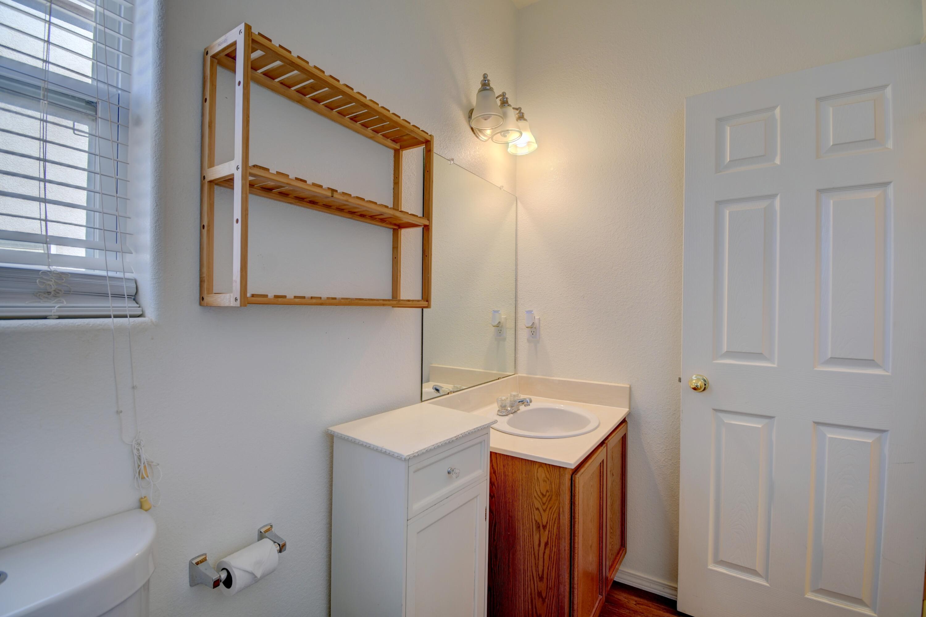 Photo 13 — 2916 MCKINNON Way SW