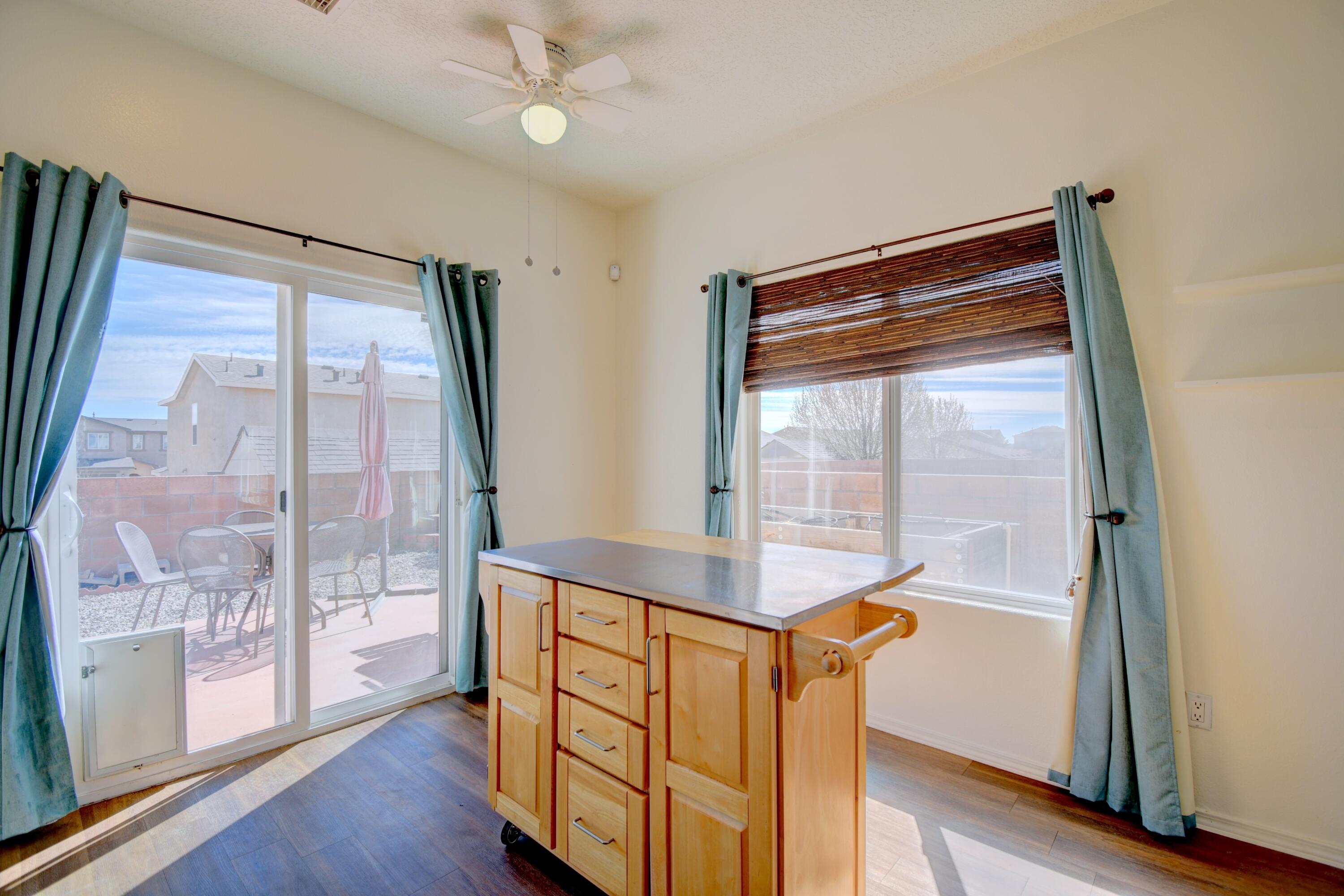 Photo 20 — 2916 MCKINNON Way SW