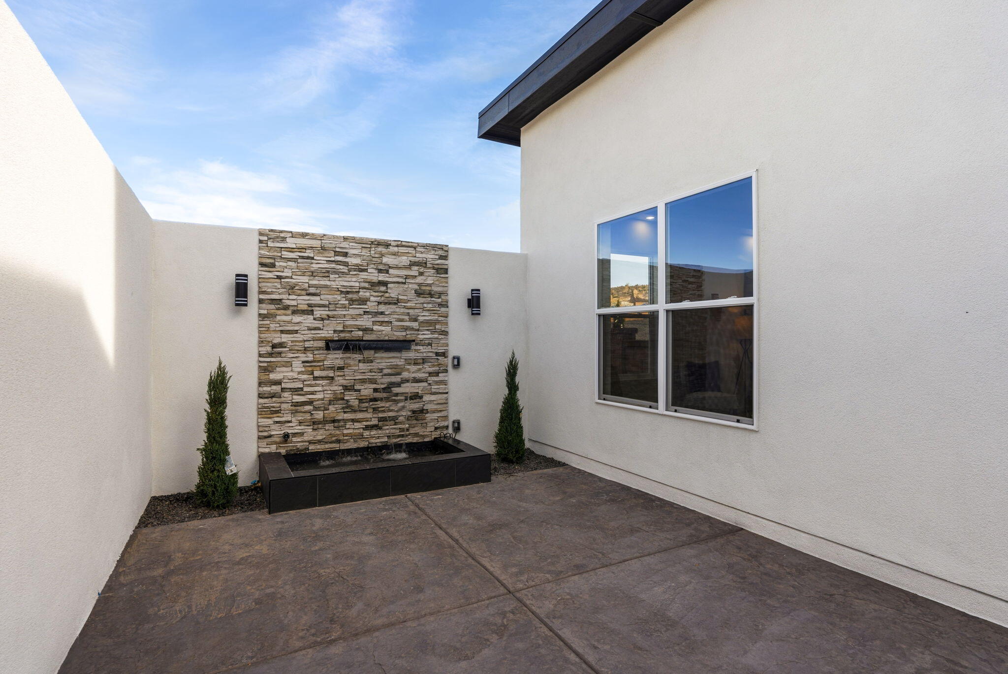 Photo 4 — 2398 Istle Road NE