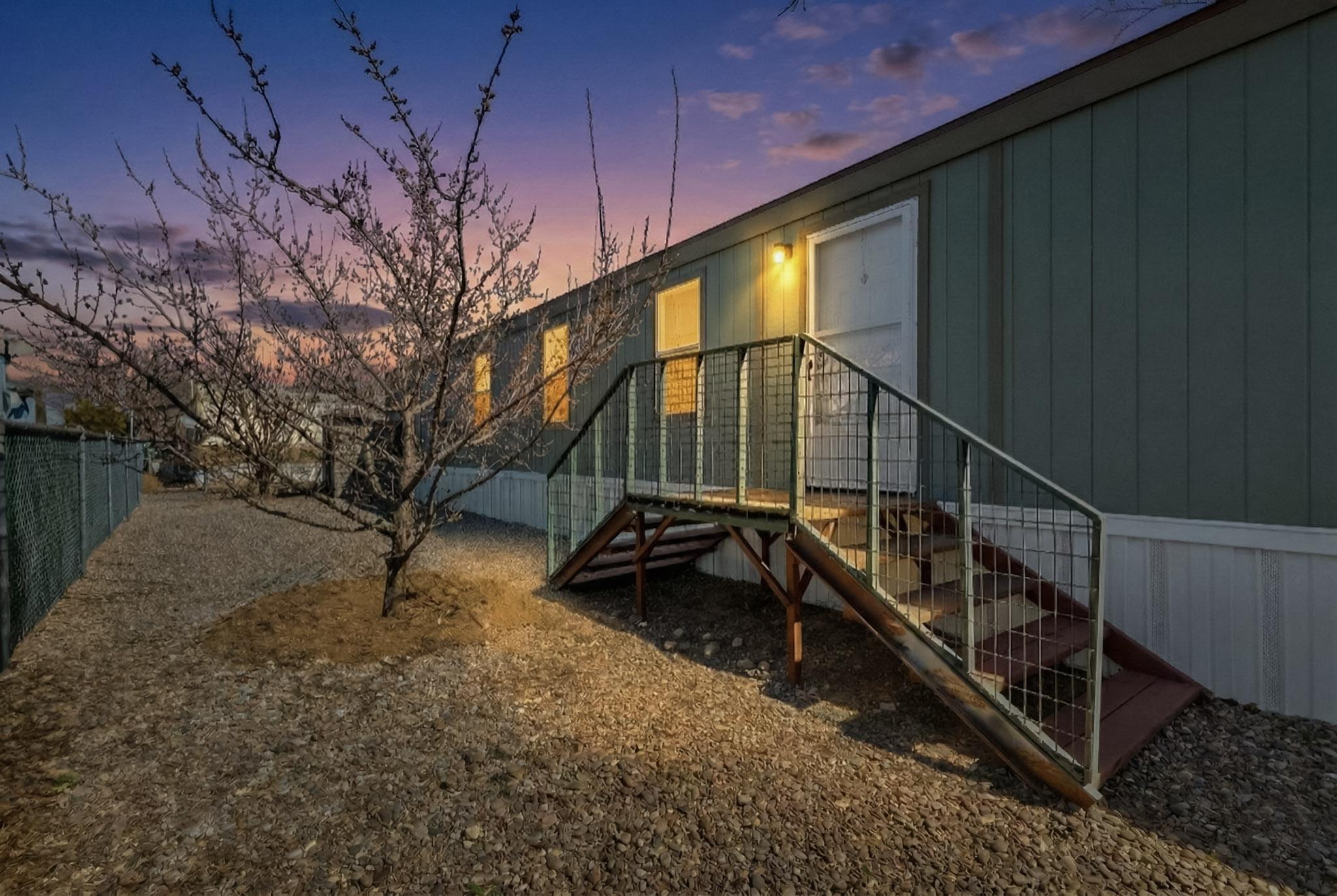 9509 Botts Street SE, Albuquerque, NM 87123