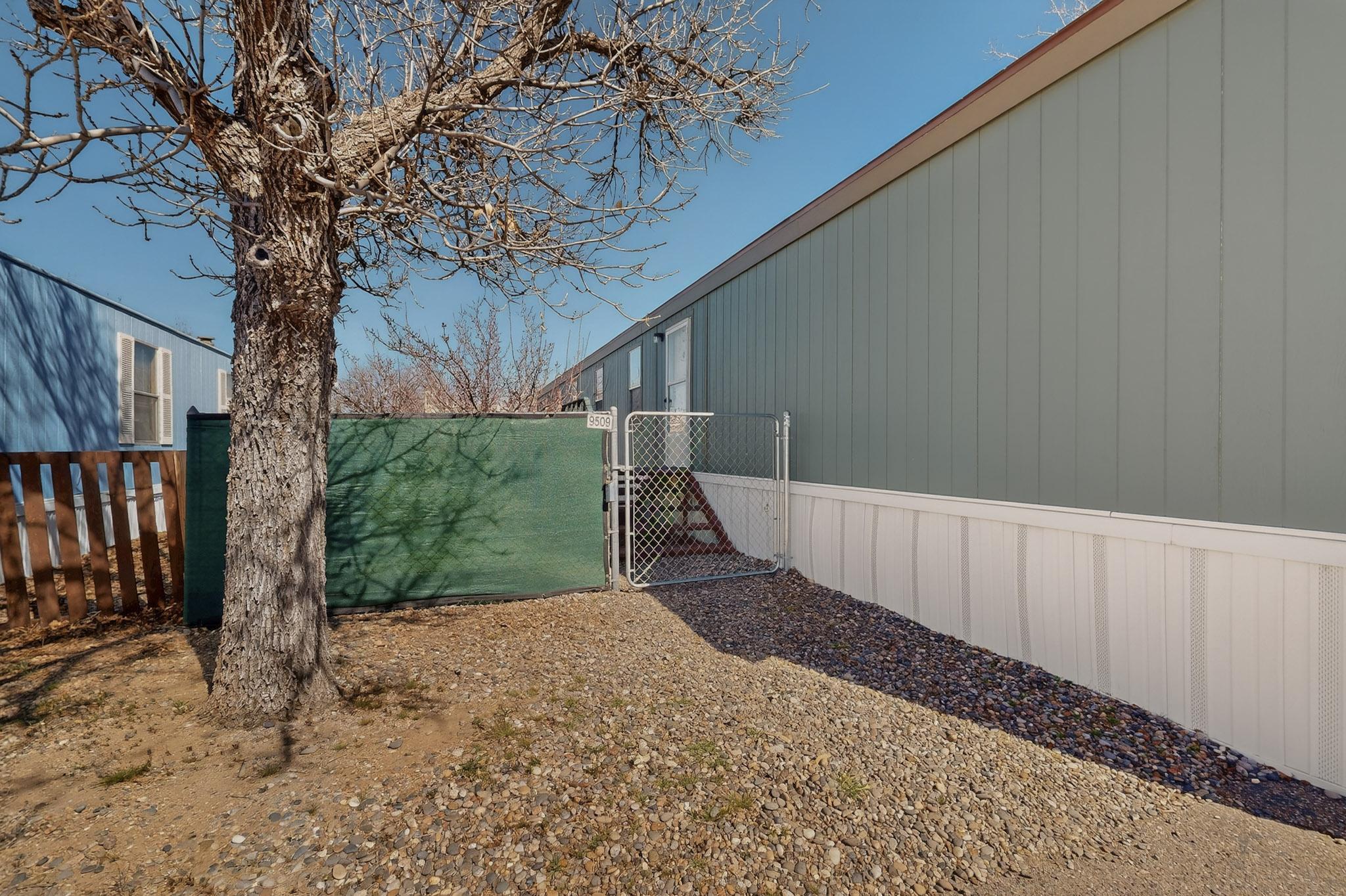 Photo 9 — 9509 Botts Street SE