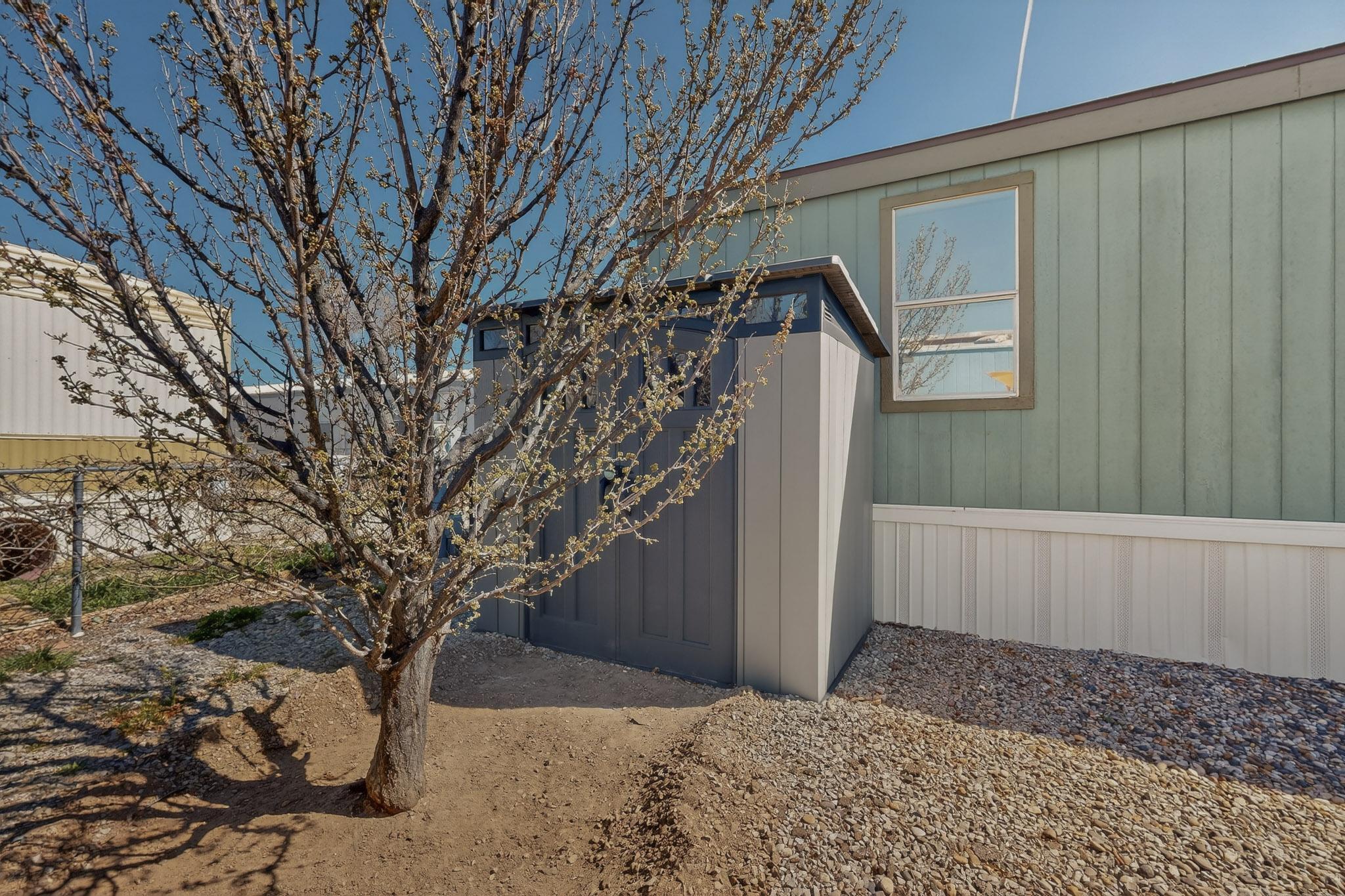 Photo 10 — 9509 Botts Street SE