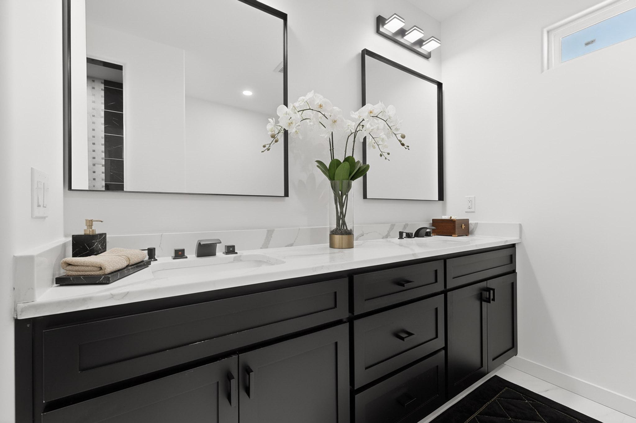 Photo 7 — 6030 Miller Road NE