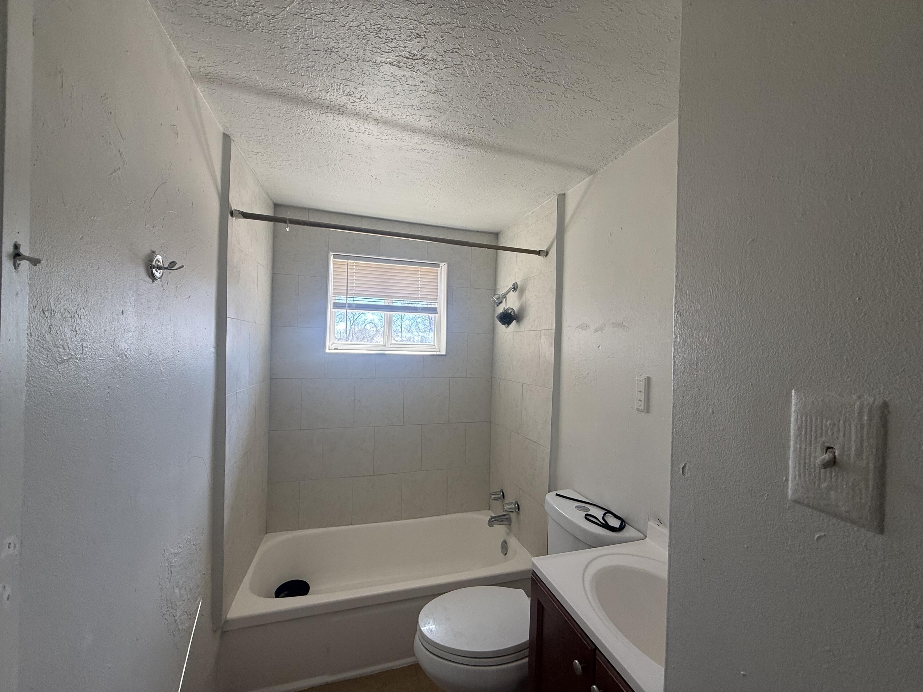 Photo 8 — 1907 Isleta Boulevard SW UNIT 7