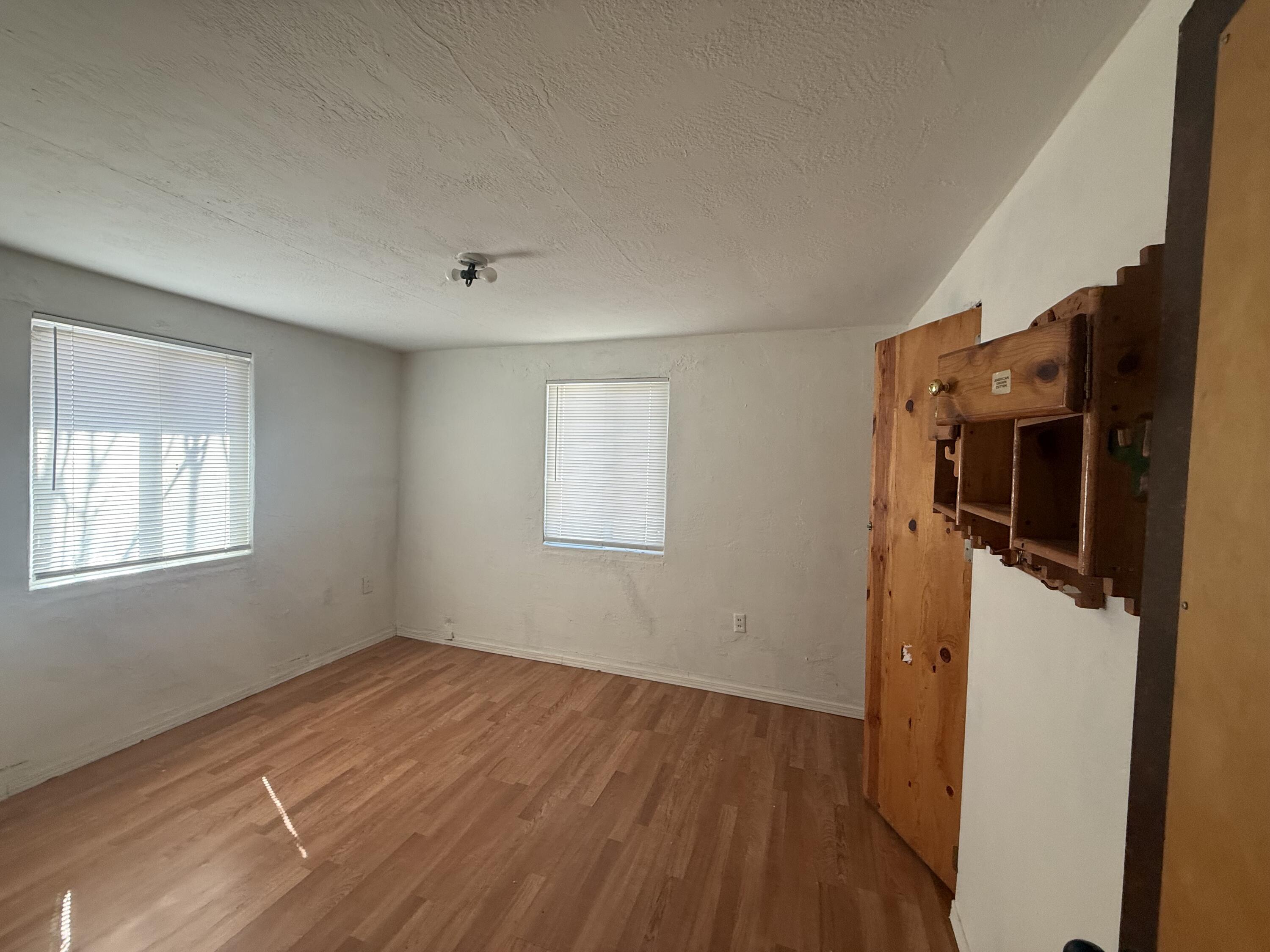 Photo 4 — 1907 Isleta Boulevard SW UNIT 7
