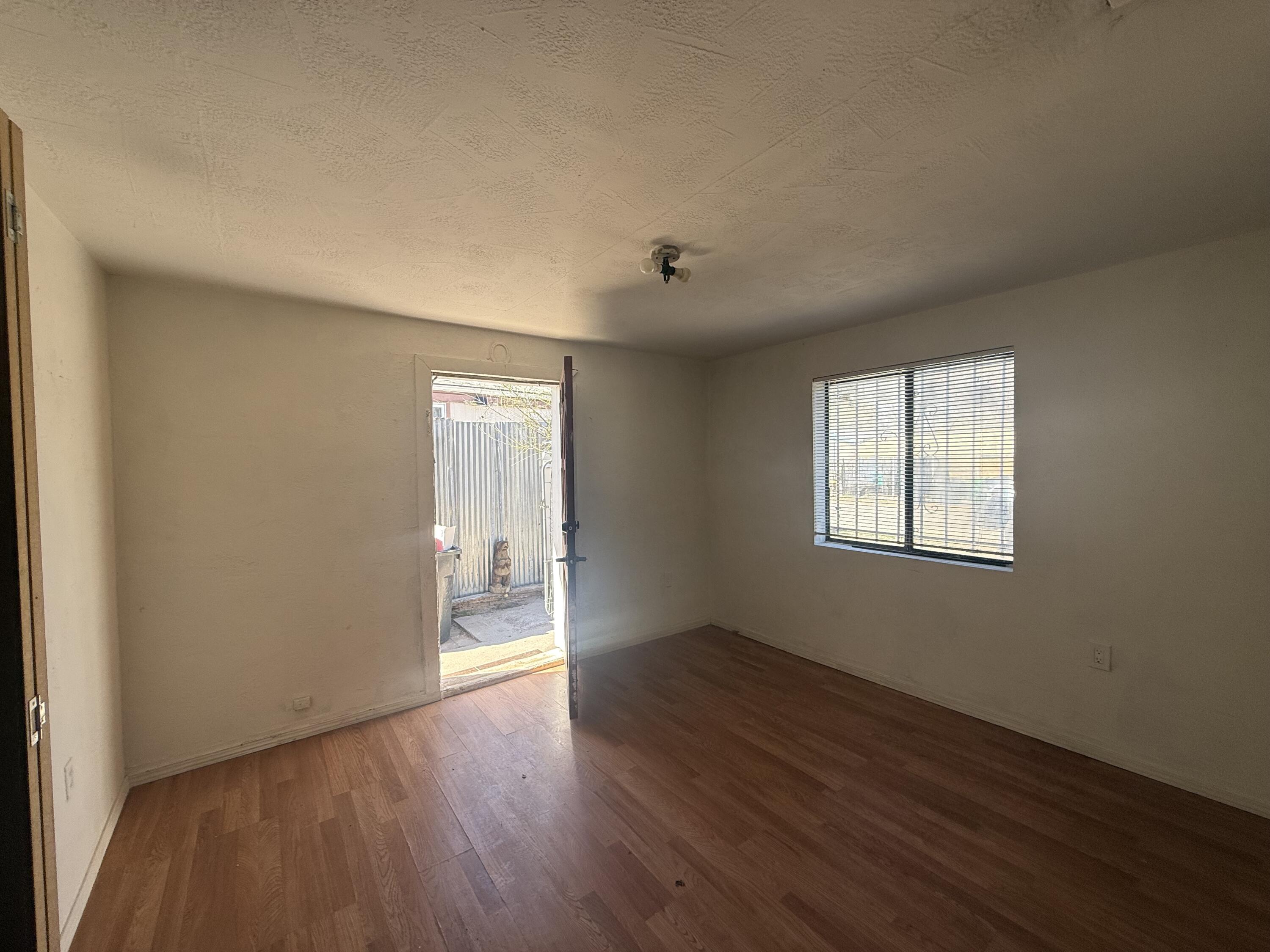Photo 3 — 1907 Isleta Boulevard SW UNIT 7