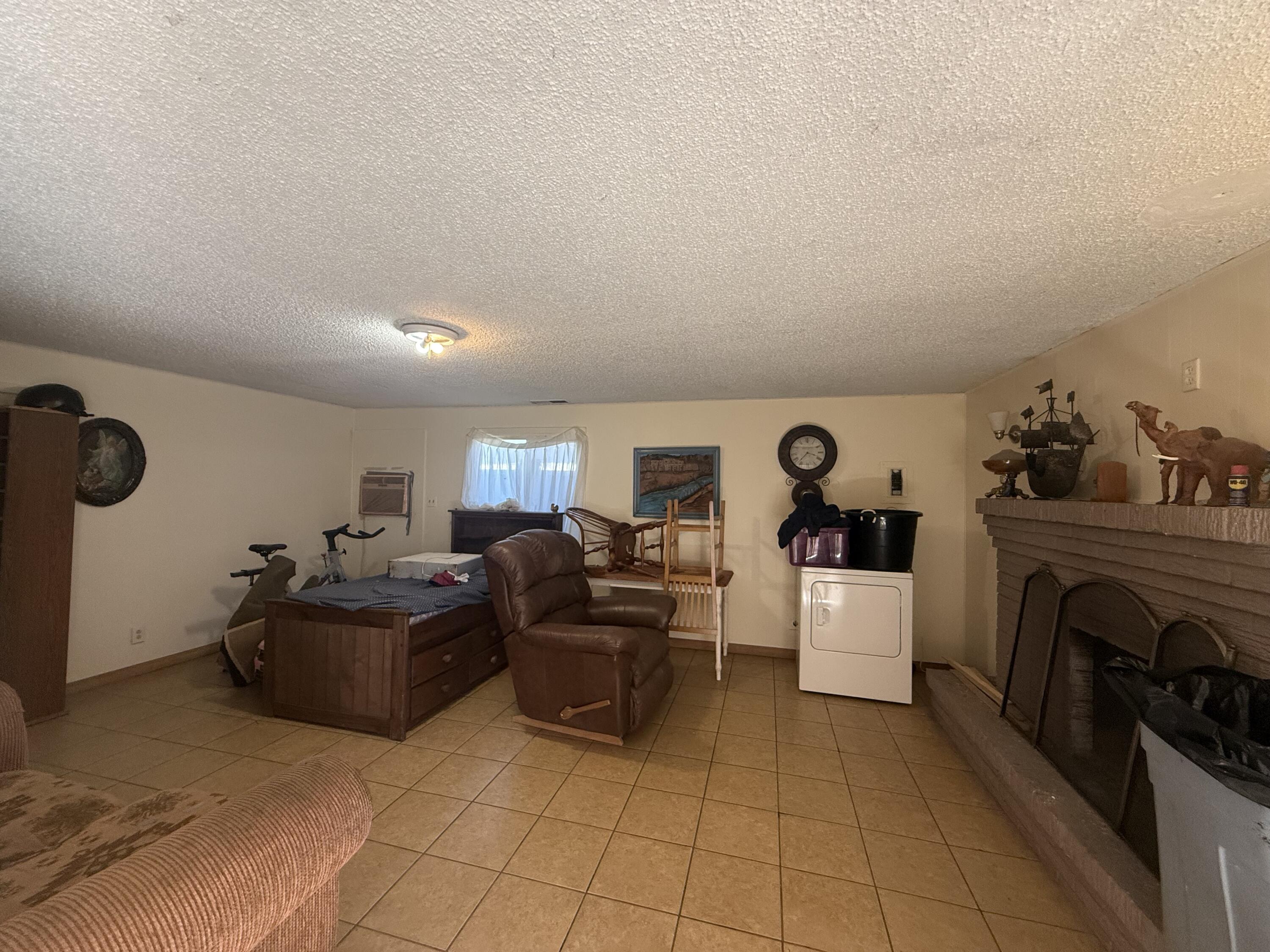 Photo 13 — 1907 Isleta Boulevard SW UNIT 7