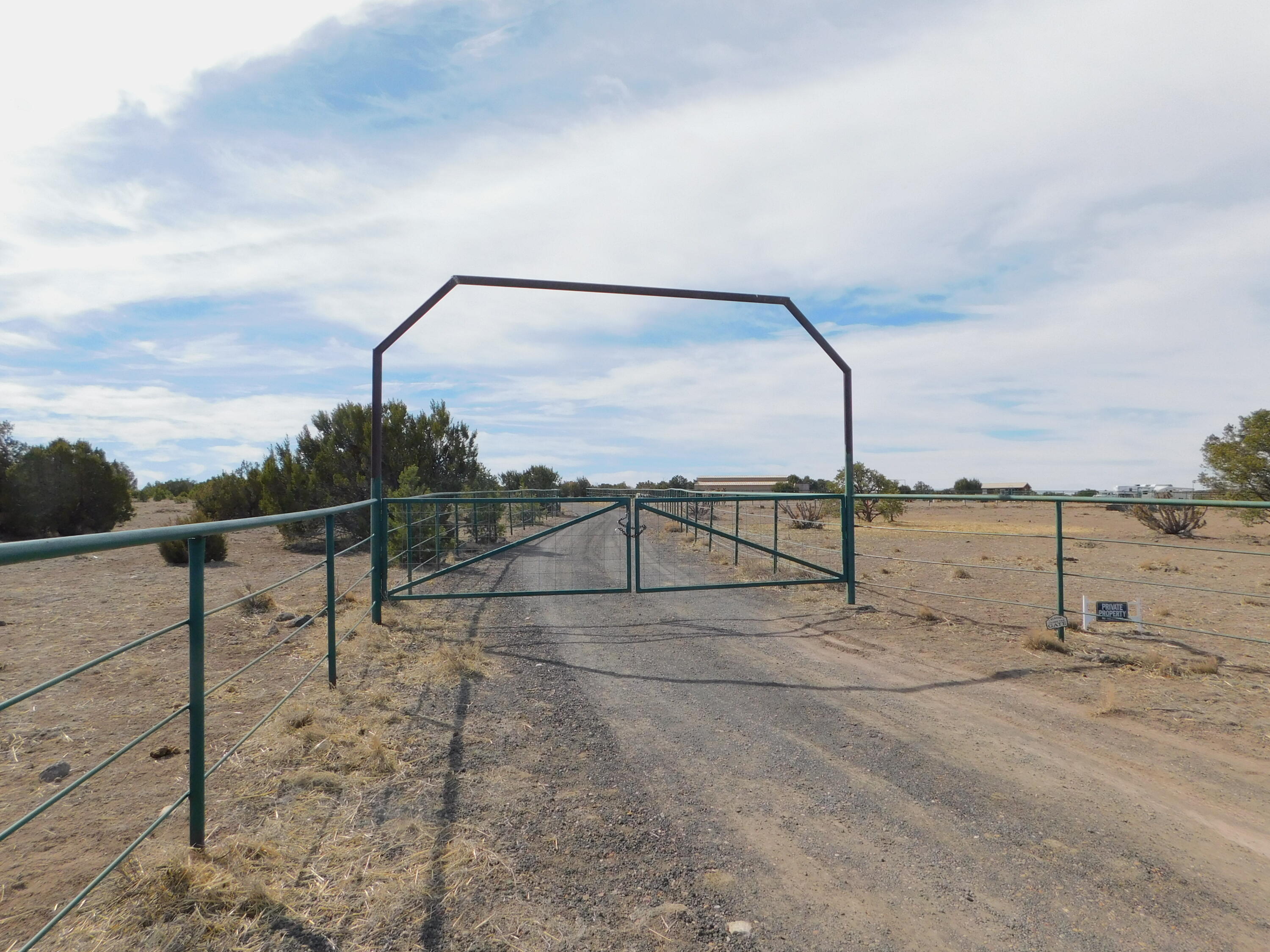 Photo 5 — 196 Cimarron Drive