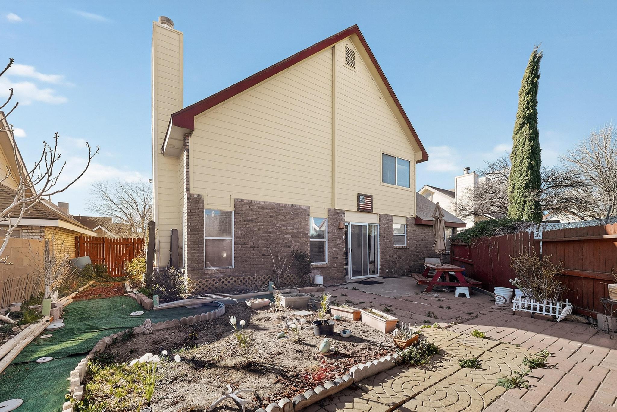 Photo 4 — 7824 Snowberry Street NW