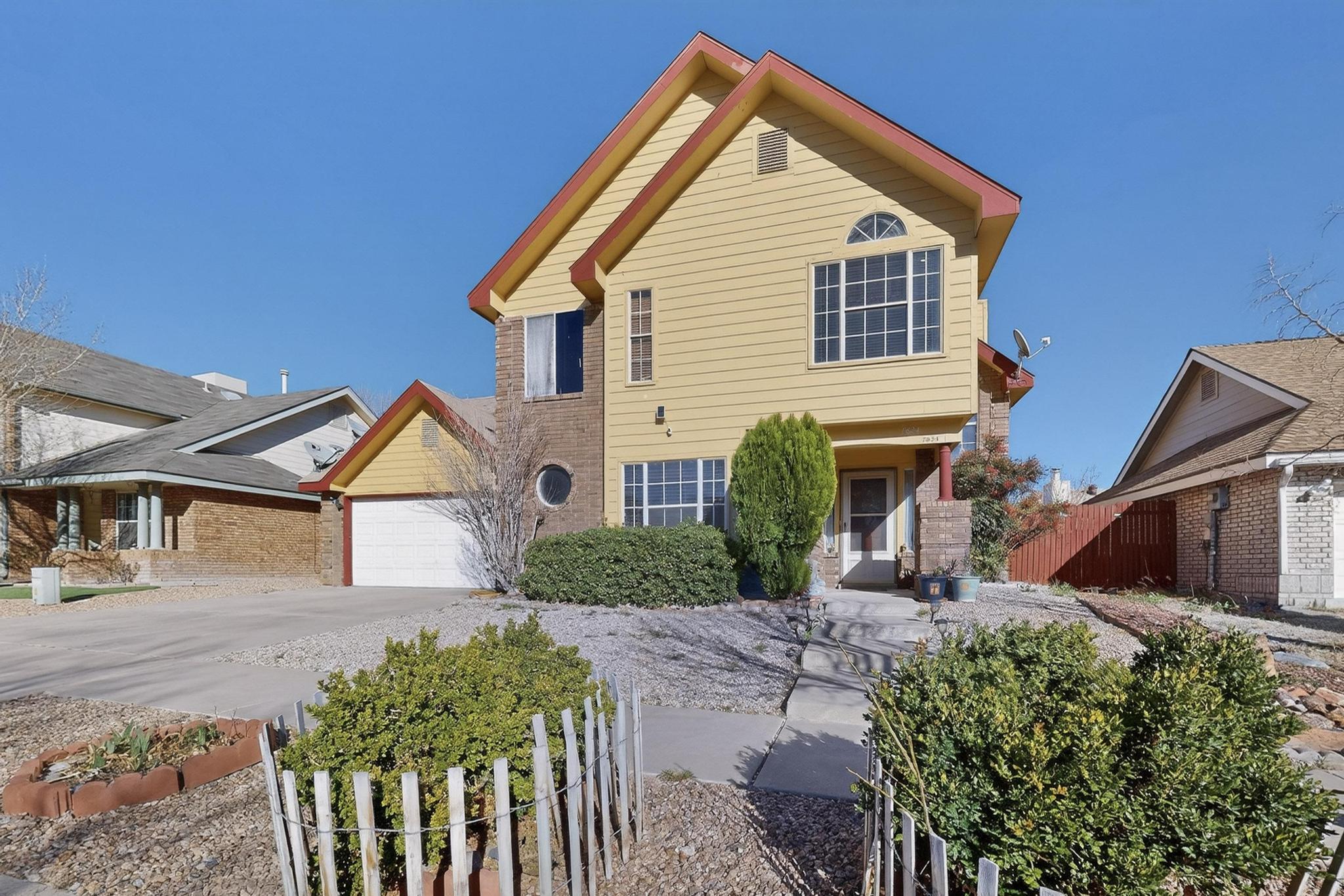 Photo 3 — 7824 Snowberry Street NW