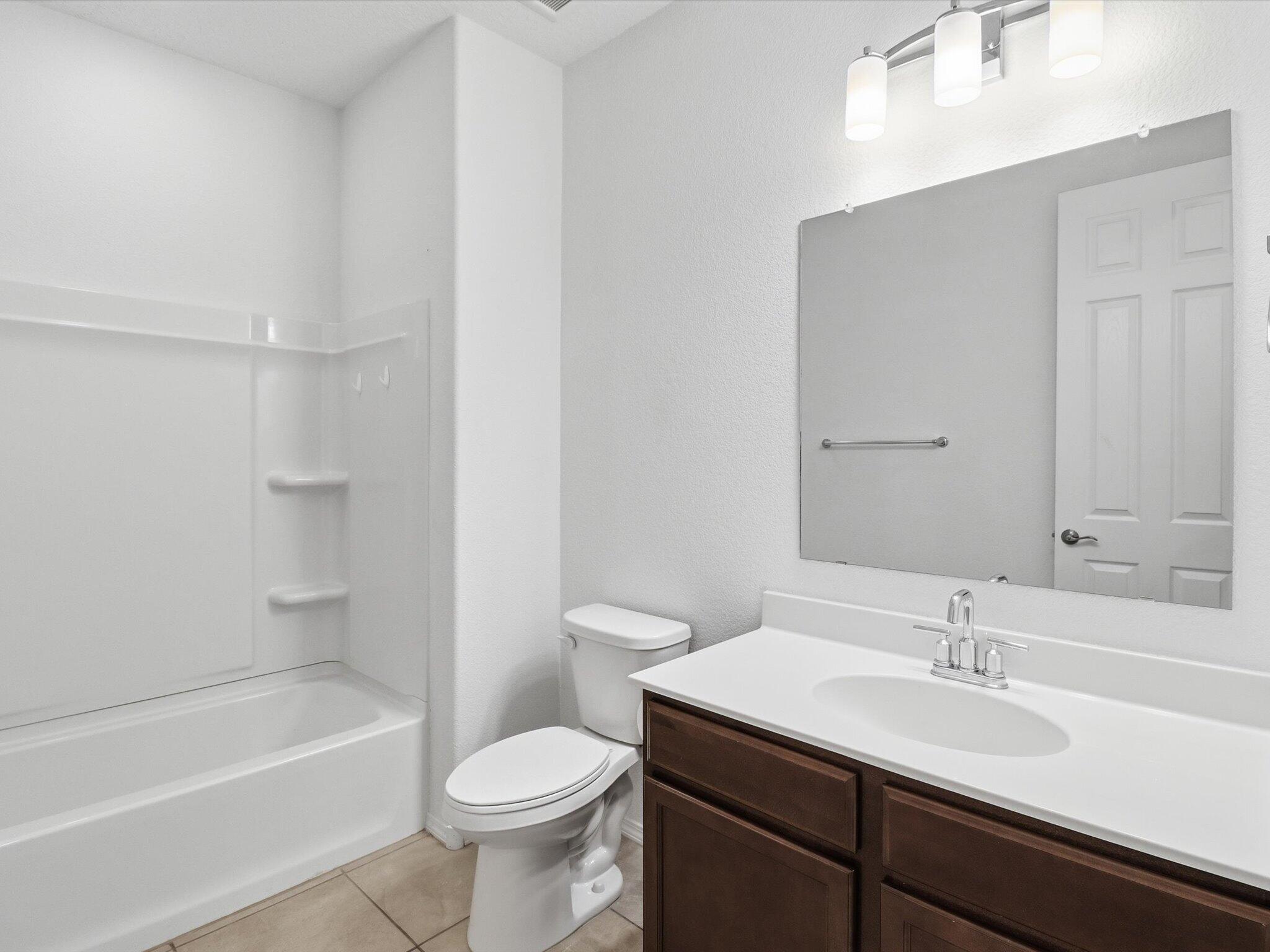 Photo 12 — 1125 Vallecito Loop NW