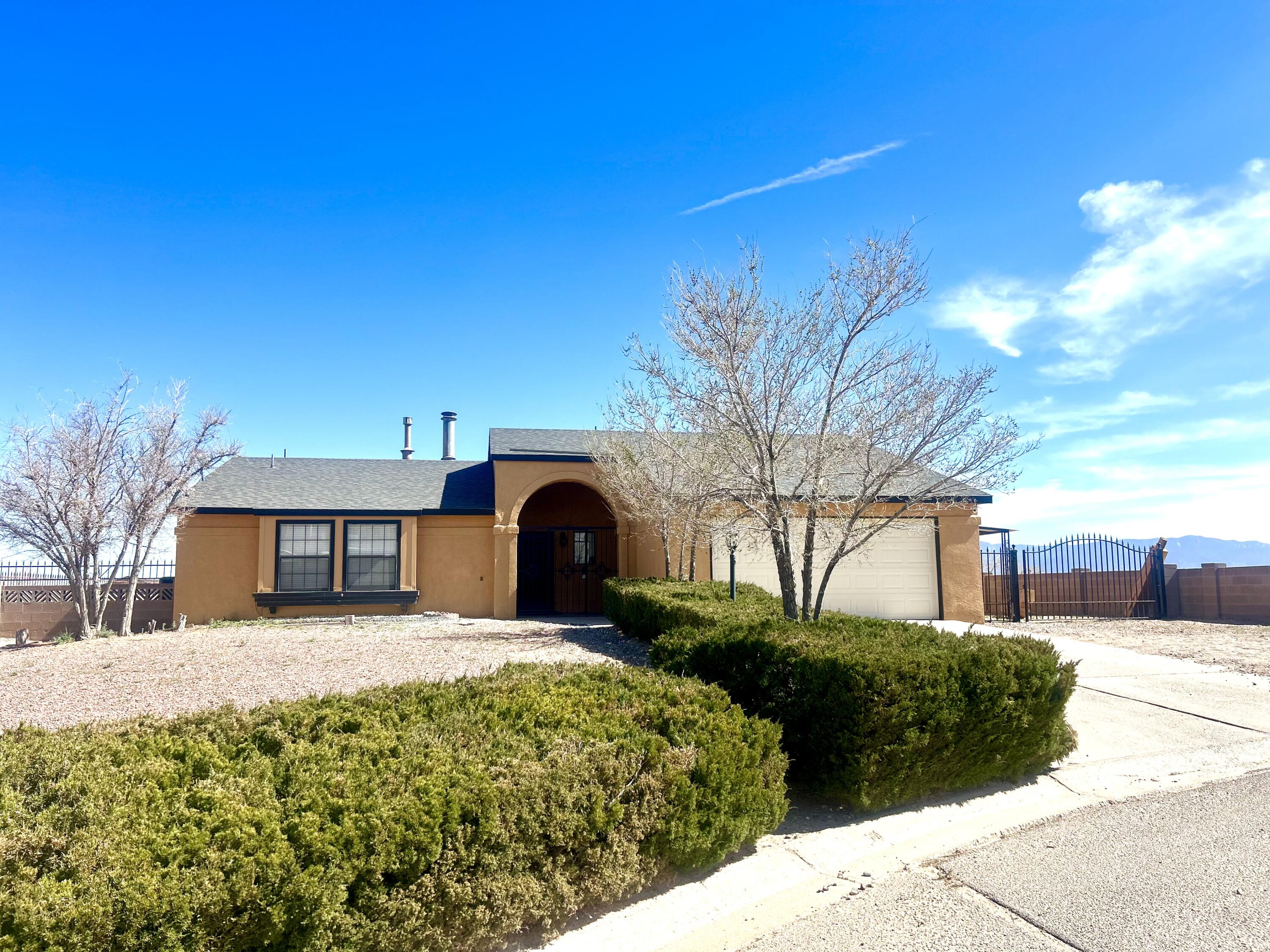908 Riva Court NE, Rio Rancho, NM 87124
