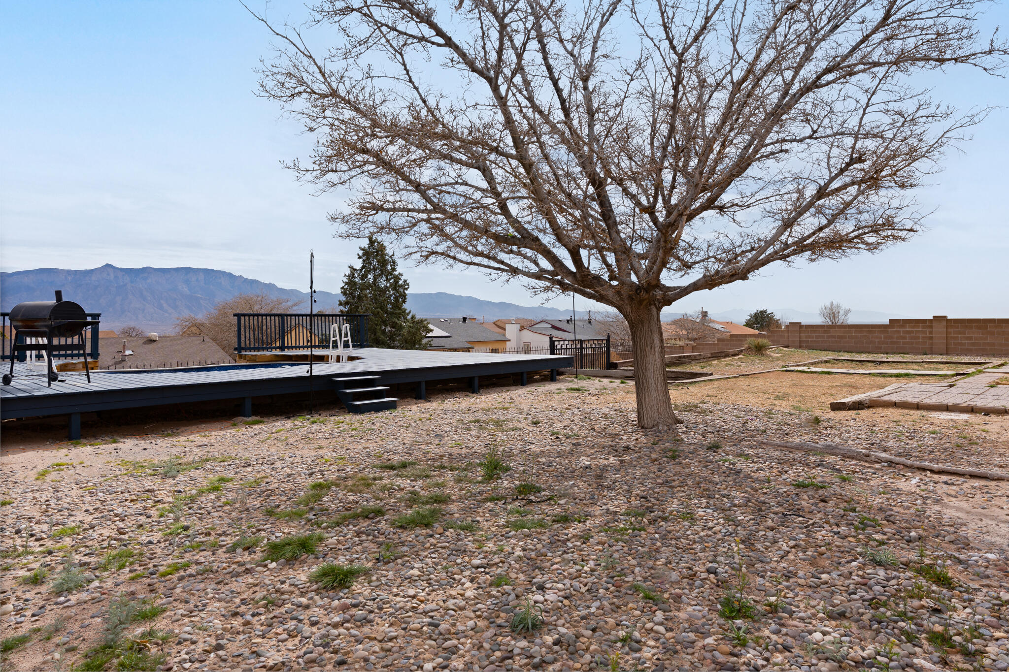 Photo 4 — 908 Riva Court NE