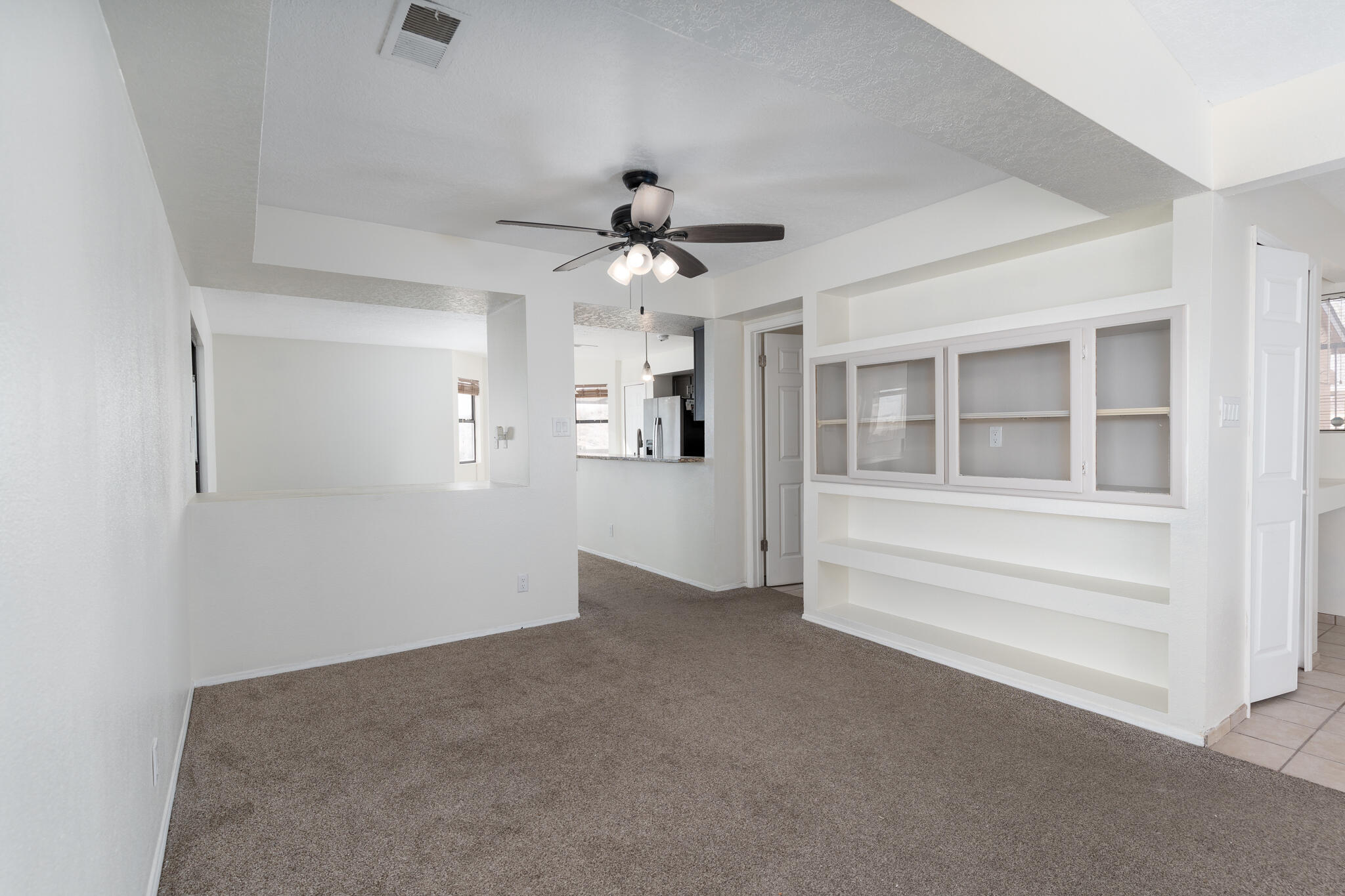 Photo 11 — 908 Riva Court NE